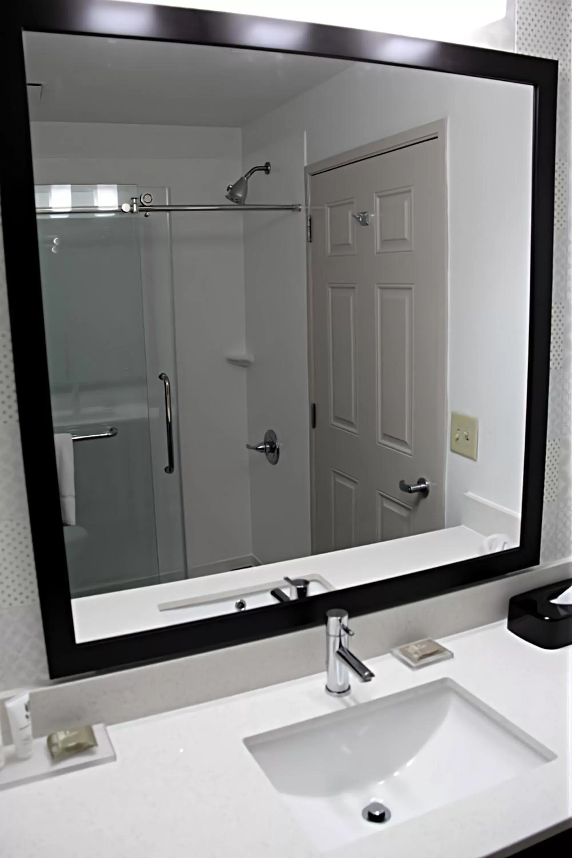 Shower, Bathroom in Country Inn & Suites by Radisson, Myrtle Beach, SC