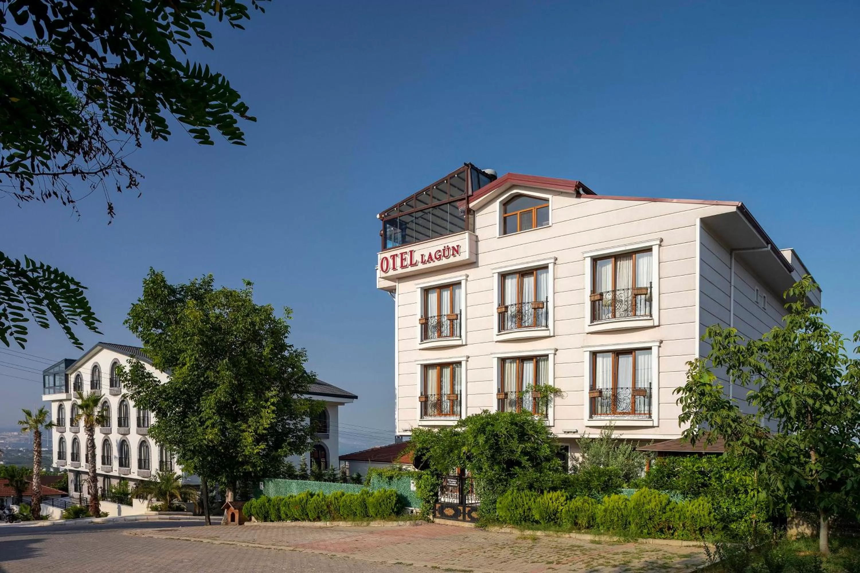 Property building in Lagun Palas