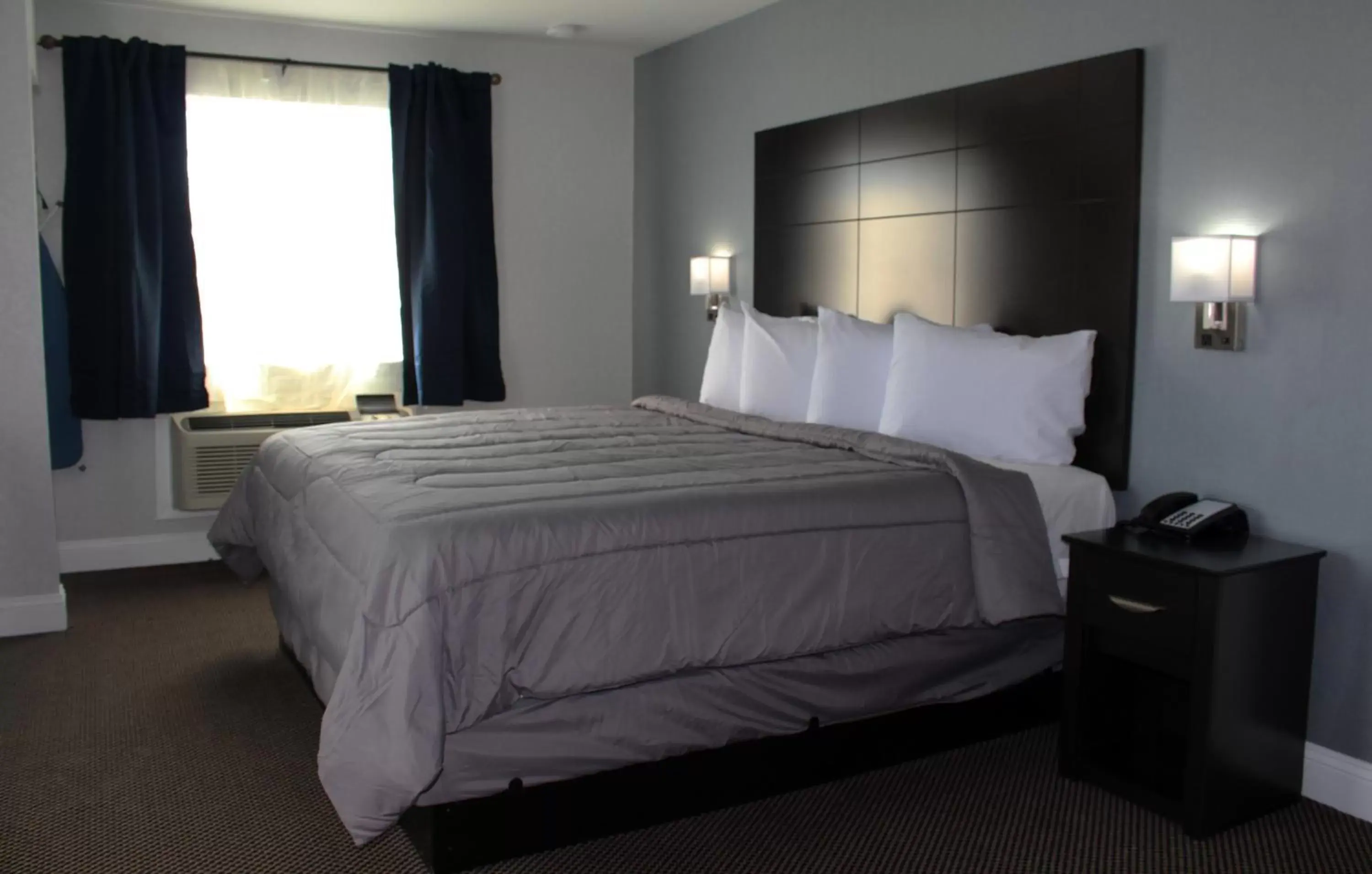 Bedroom, Bed in FairBridge Hotel Atlantic City