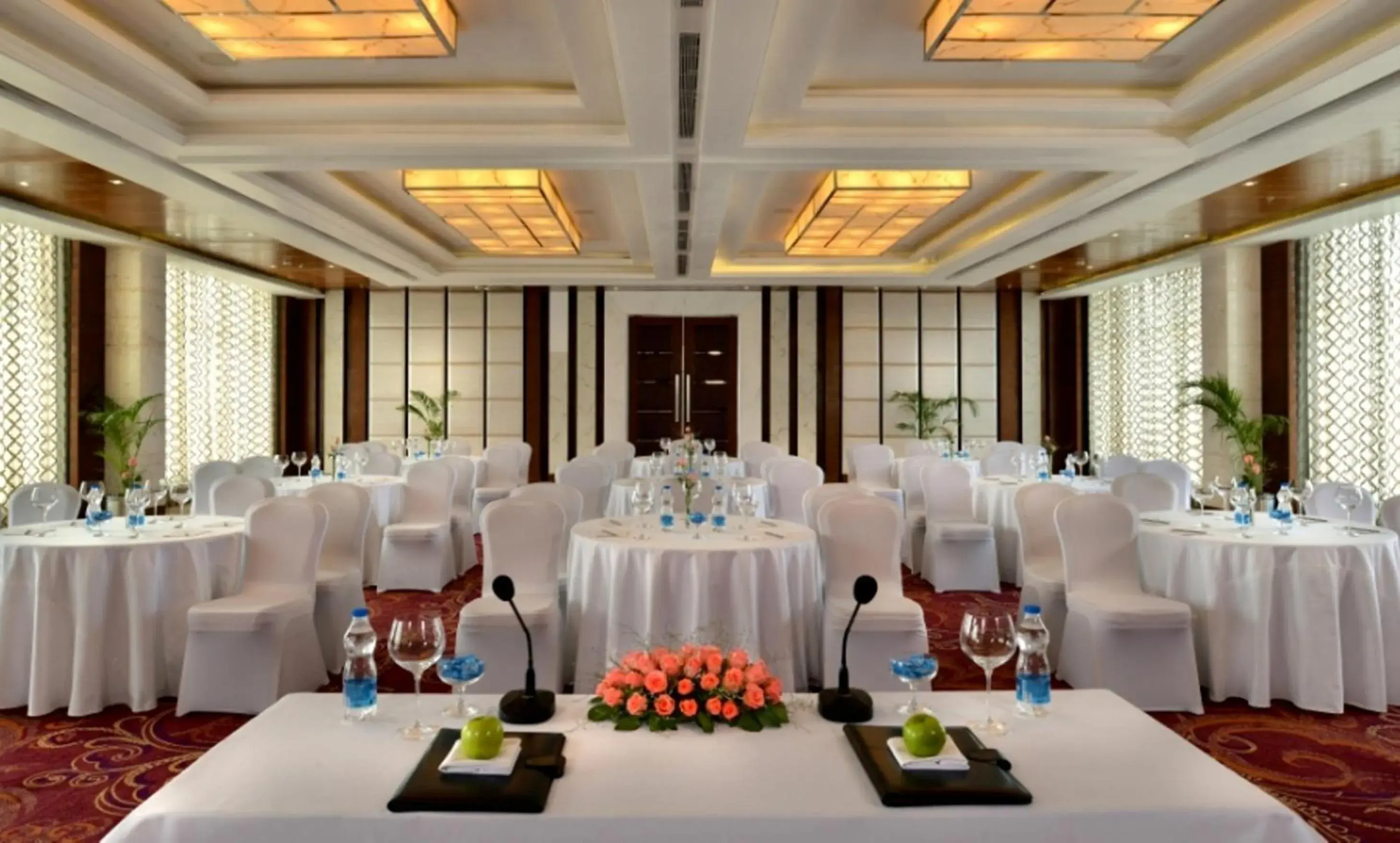 Banquet/Function facilities, Banquet Facilities in Golden Tulip Lucknow