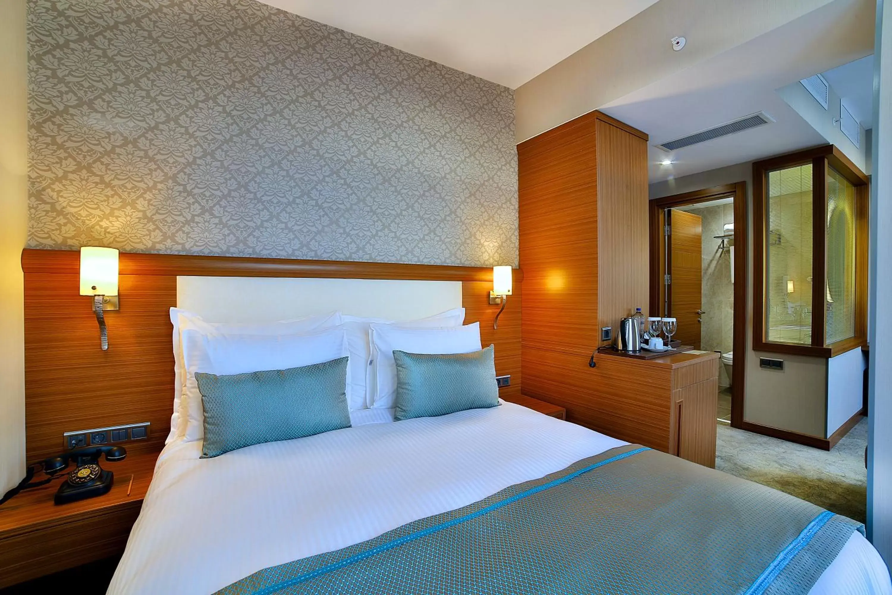 Bed in Hotel Momento Golden Horn