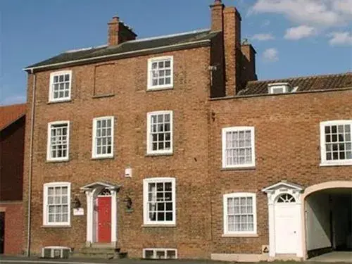 Property building in The Red House Property building in The Red House
