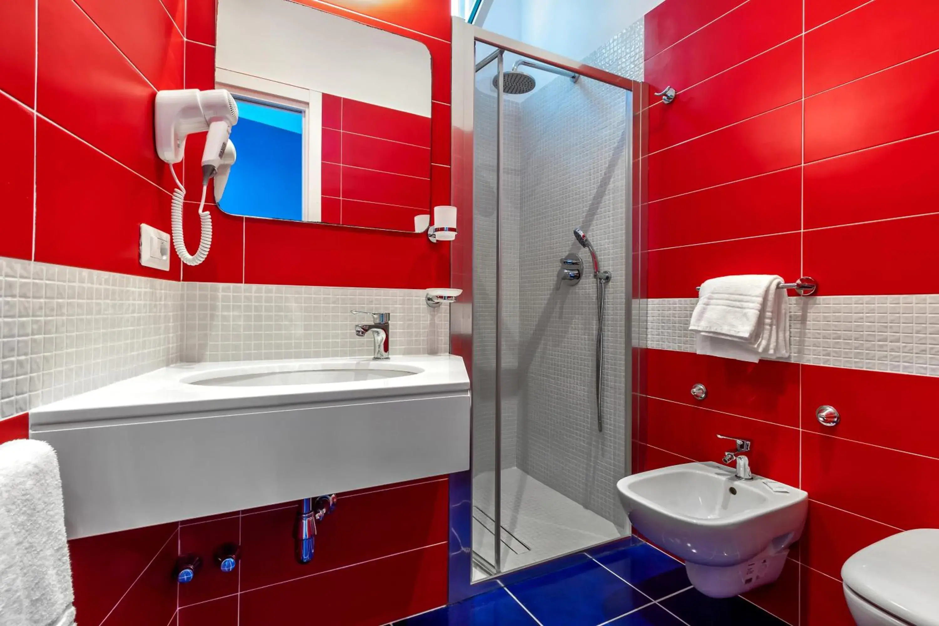 Bathroom in Hotel Metropole