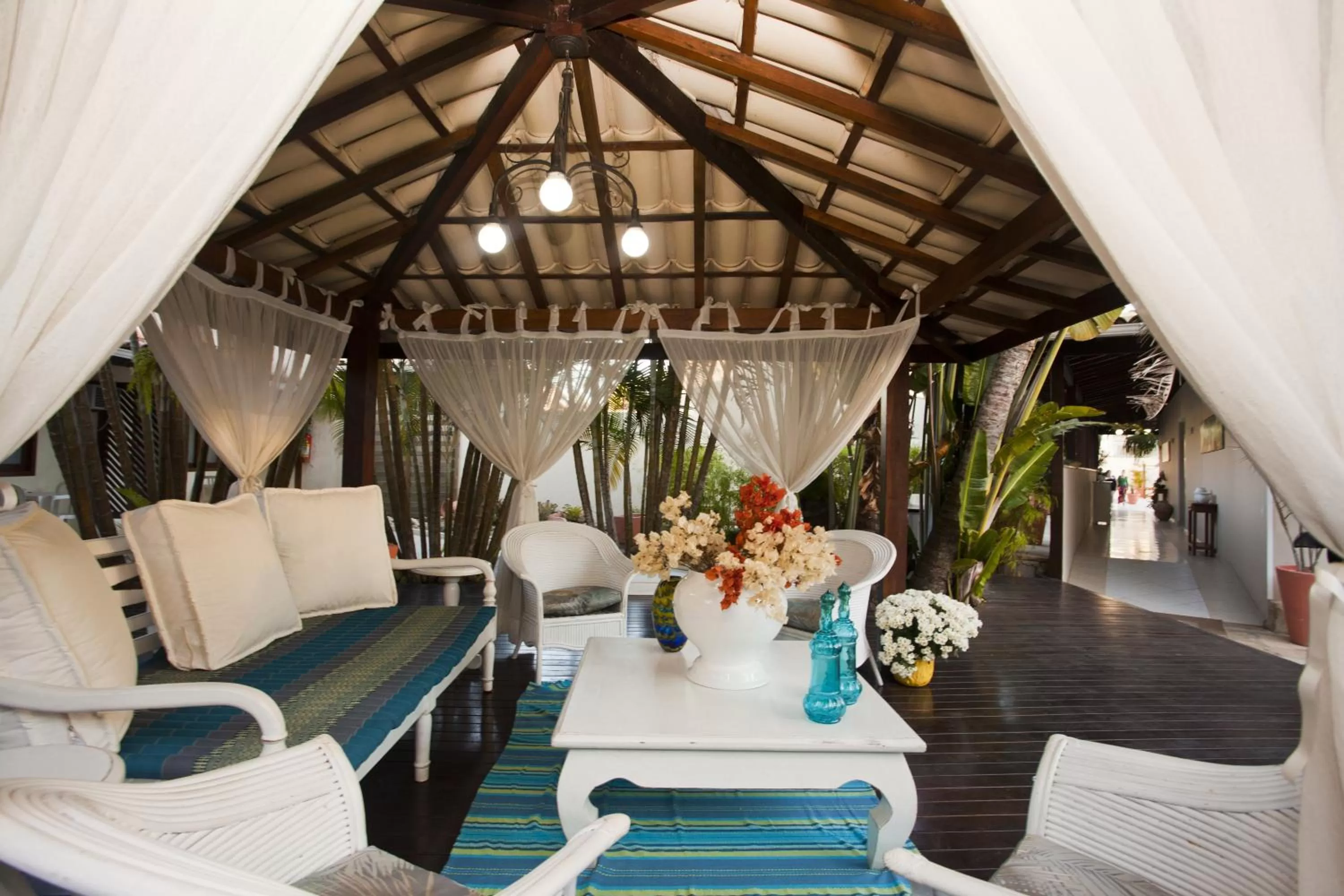 Communal lounge/ TV room in Hotel Don Quijote Búzios