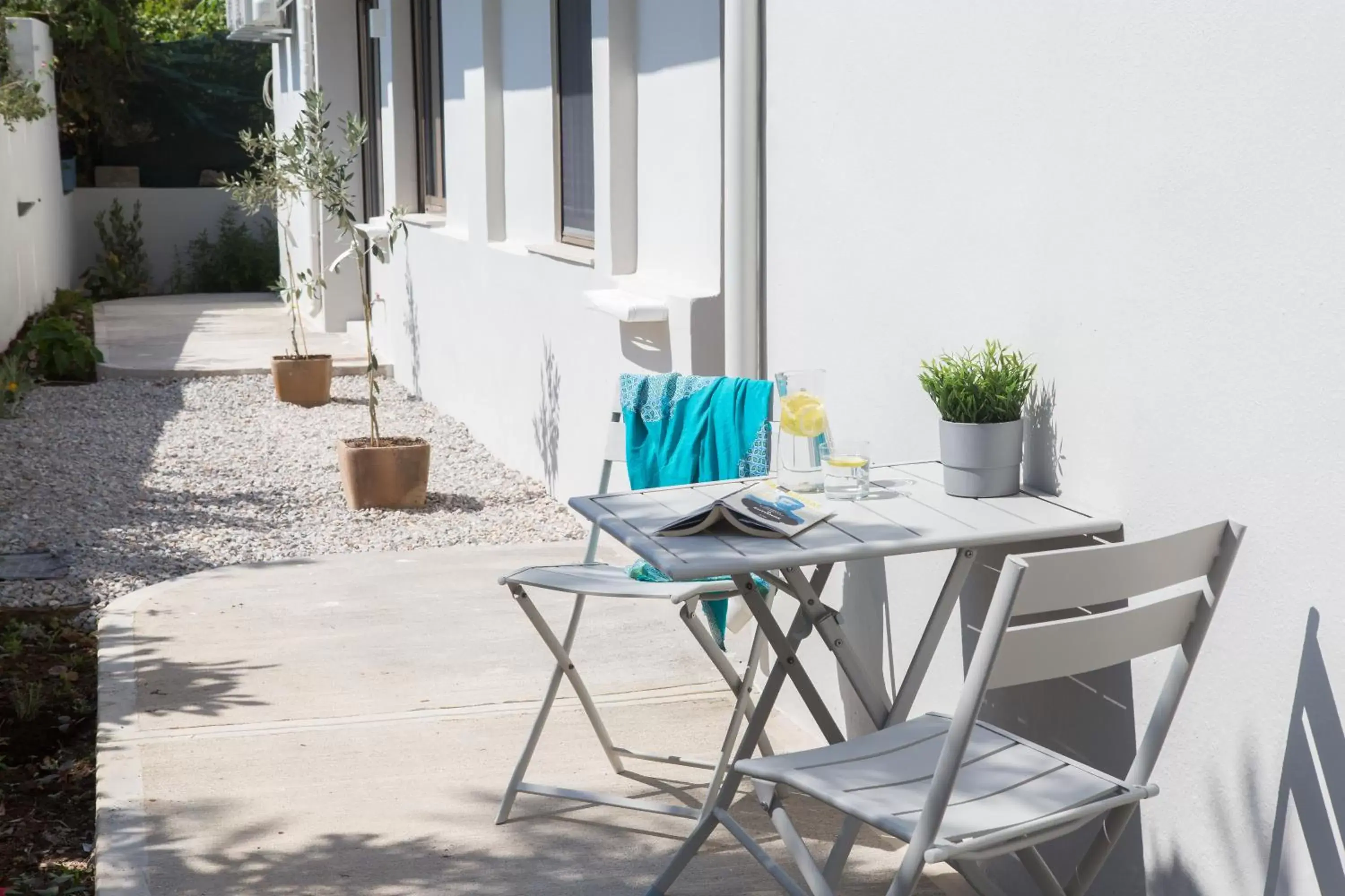 Patio in Calmare suites