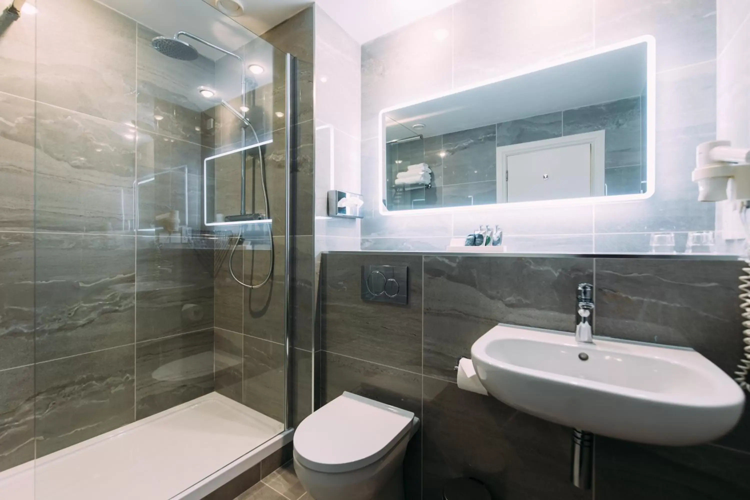 Shower, Bathroom in Armagh City Hotel