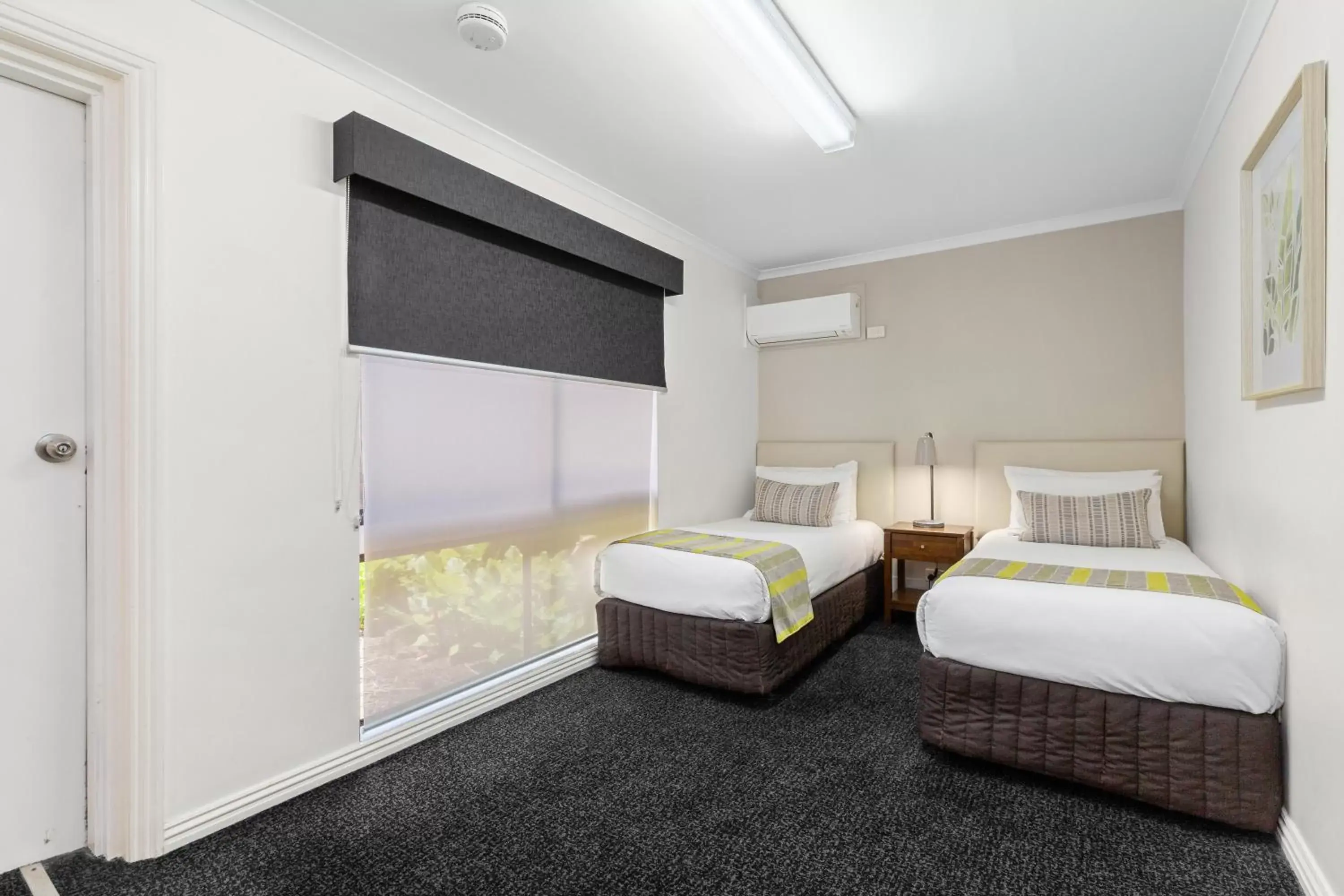Bed in All Seasons Resort Hotel Bendigo