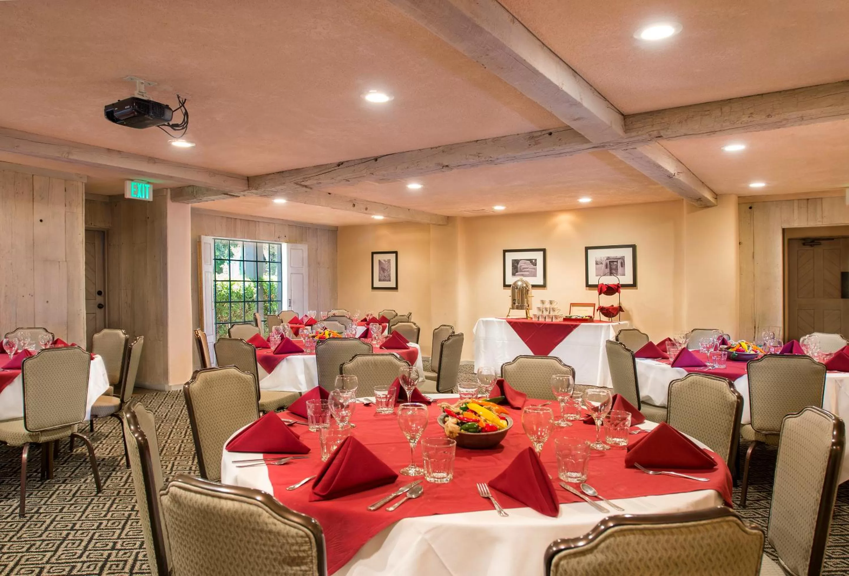 Banquet/Function facilities in Inn of the Governors