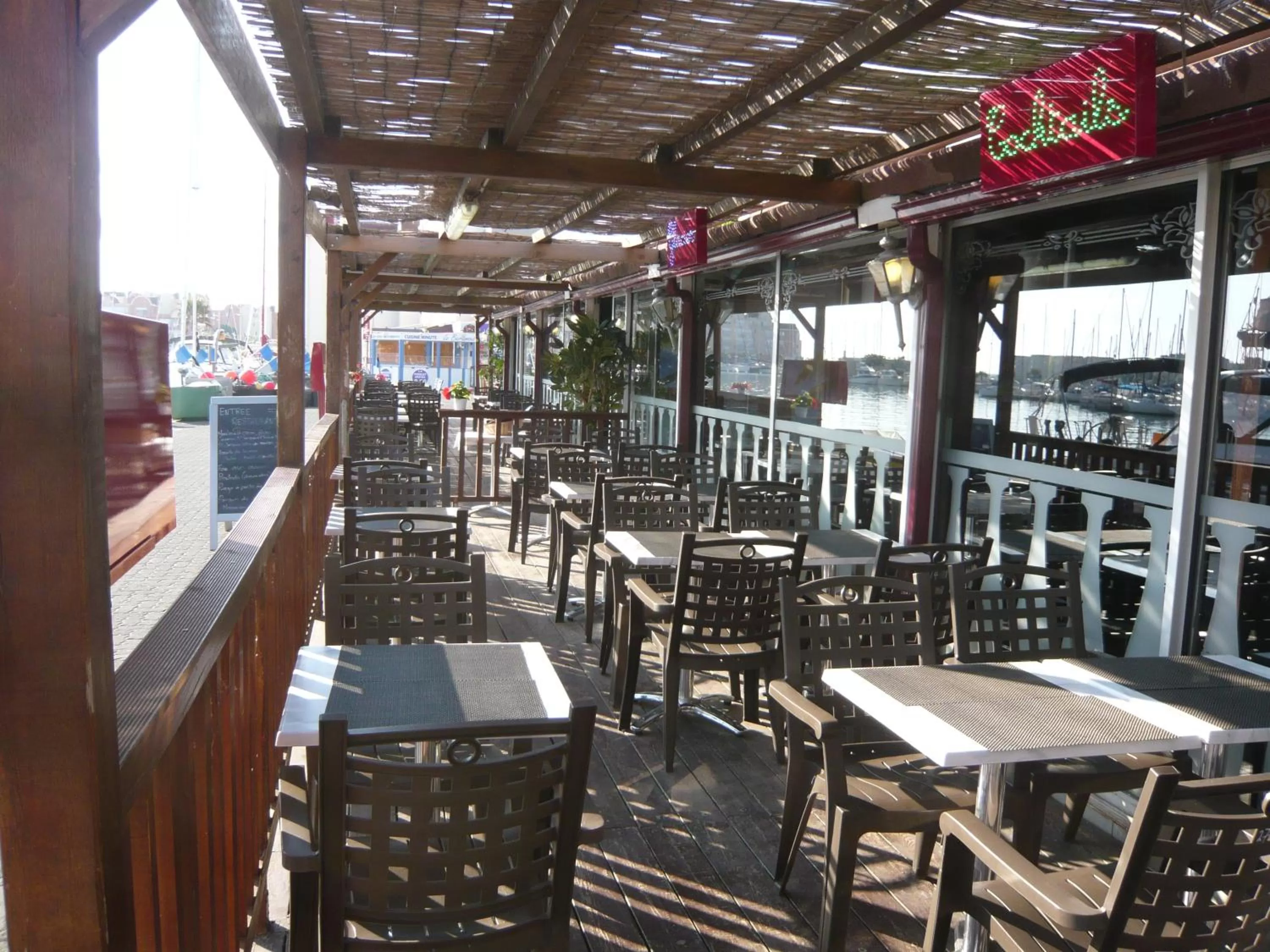 Balcony/Terrace, Restaurant/Places to Eat in Hôtel Port Beach