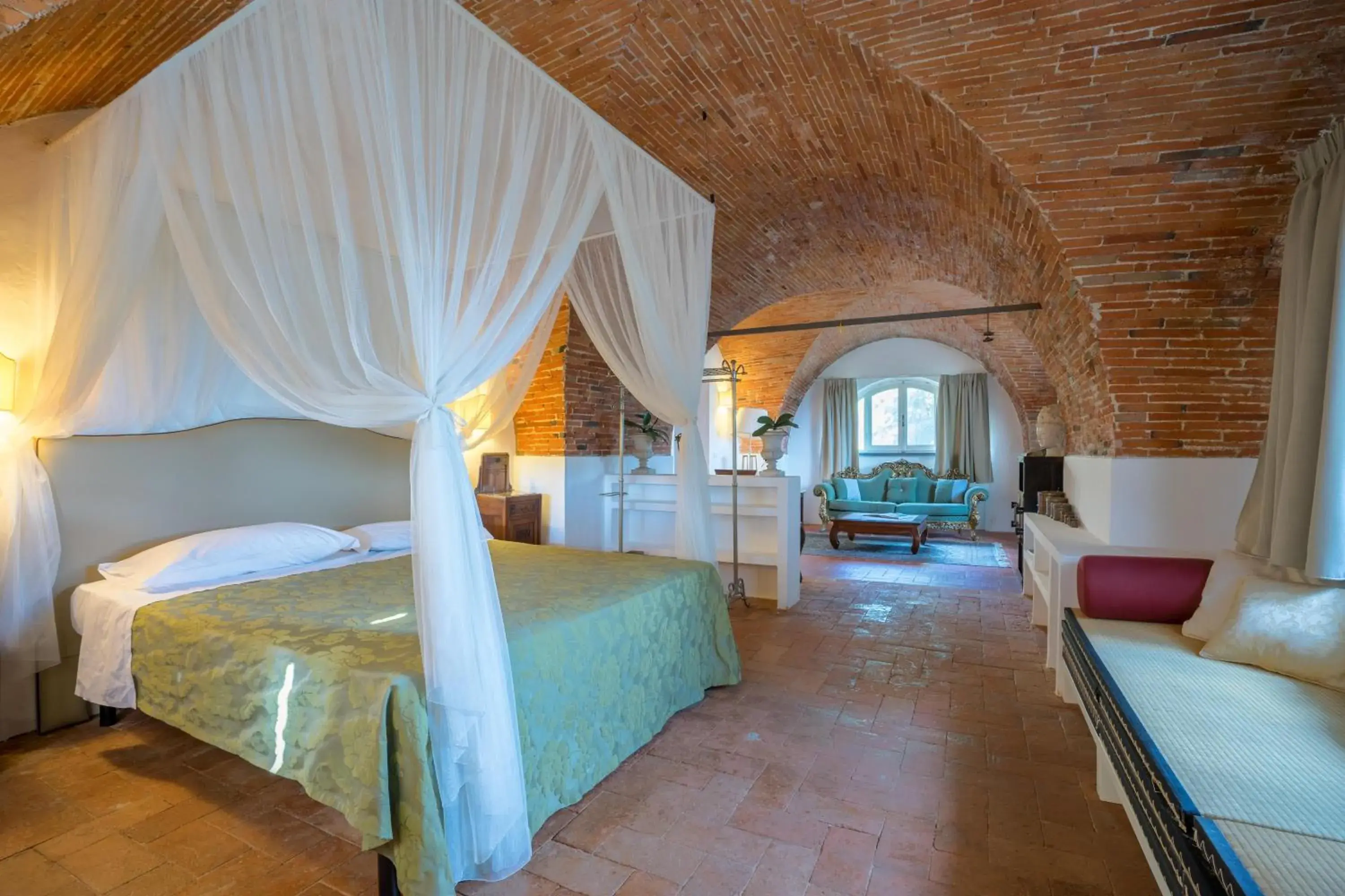 Photo of the whole room in Hotel Villa Sermolli