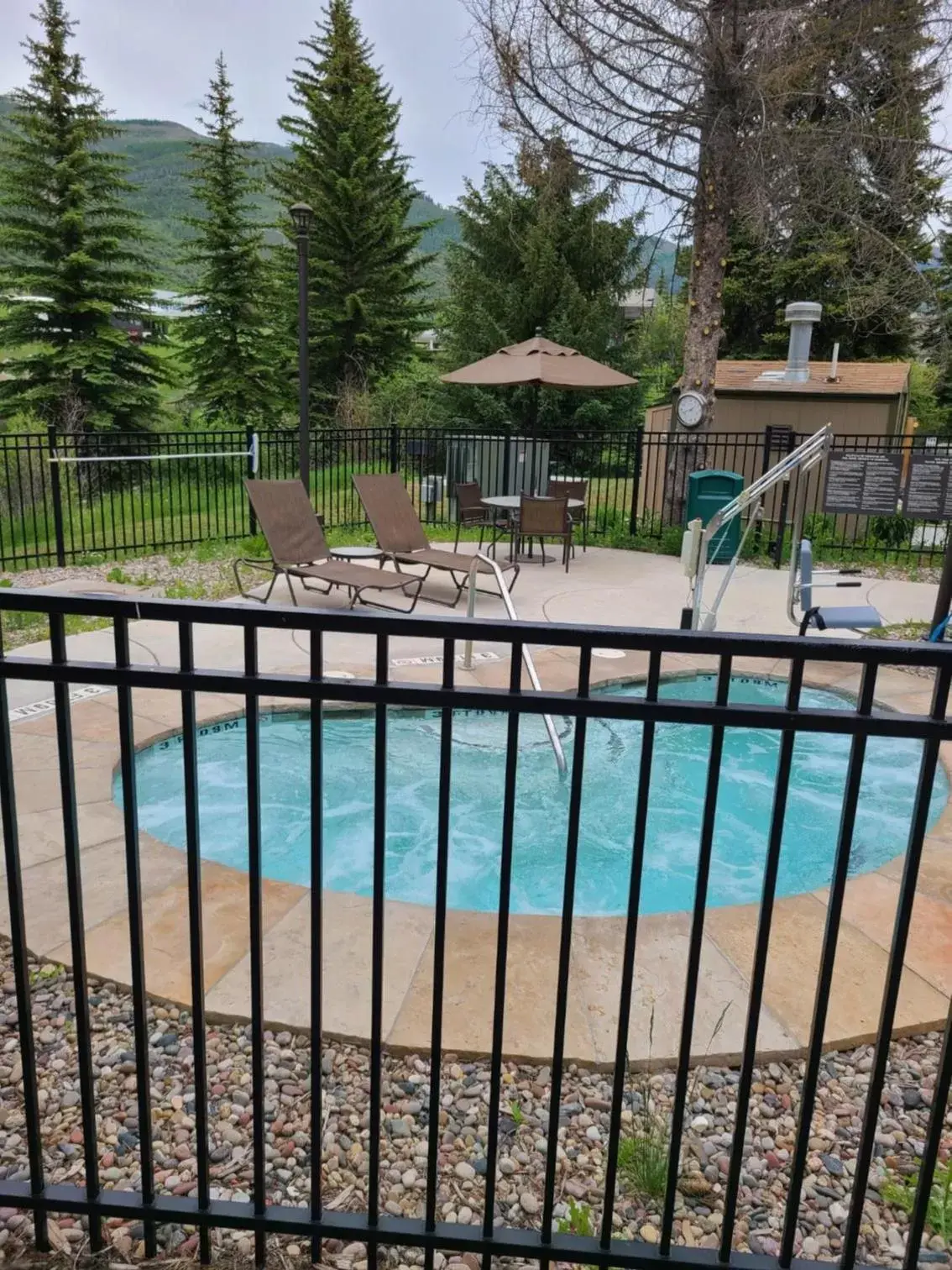 Hot Tub, Swimming Pool in Bluegreen's StreamSide at Vail