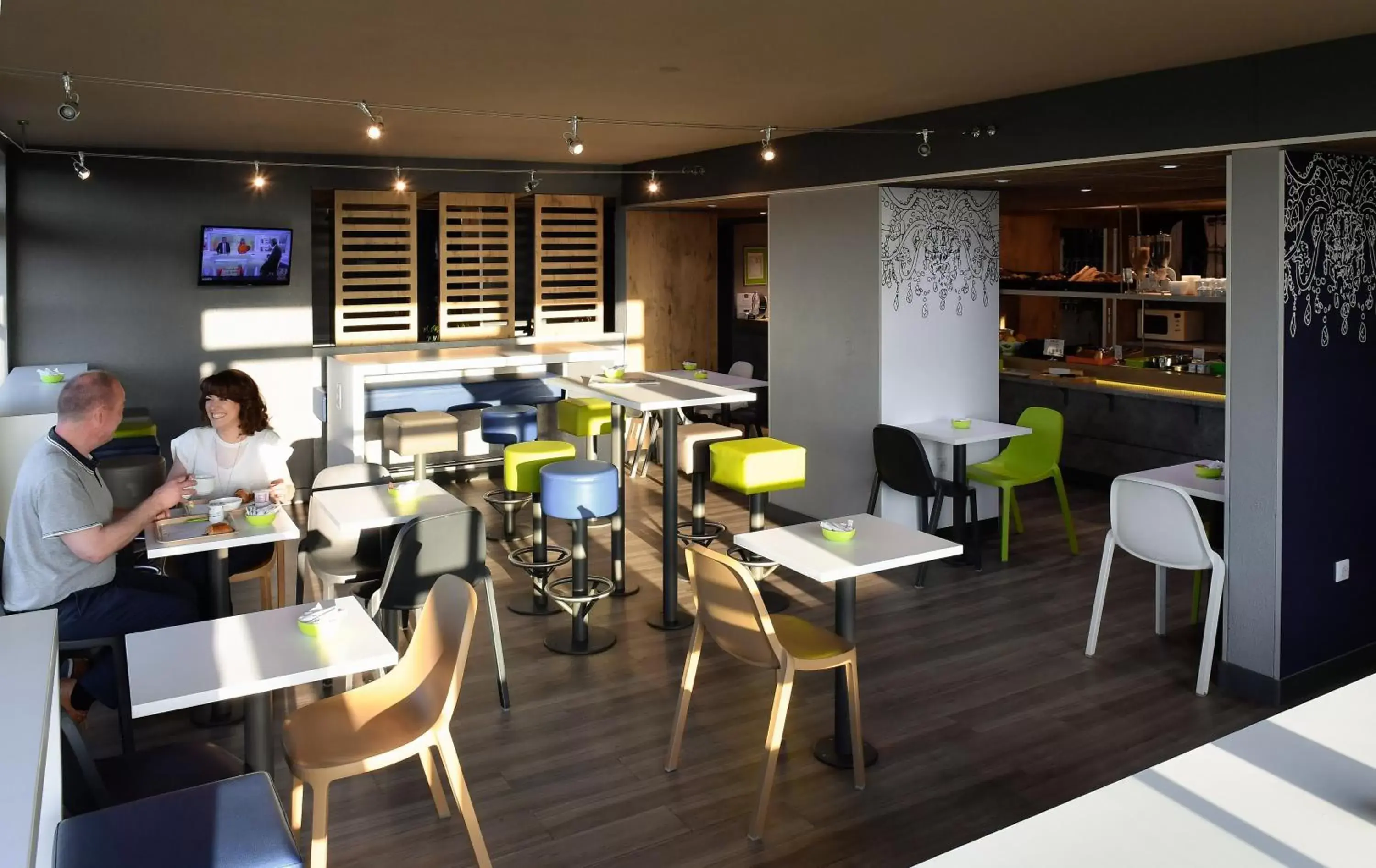 Communal lounge/ TV room, Restaurant/Places to Eat in ibis budget Caen Porte de Bretagne
