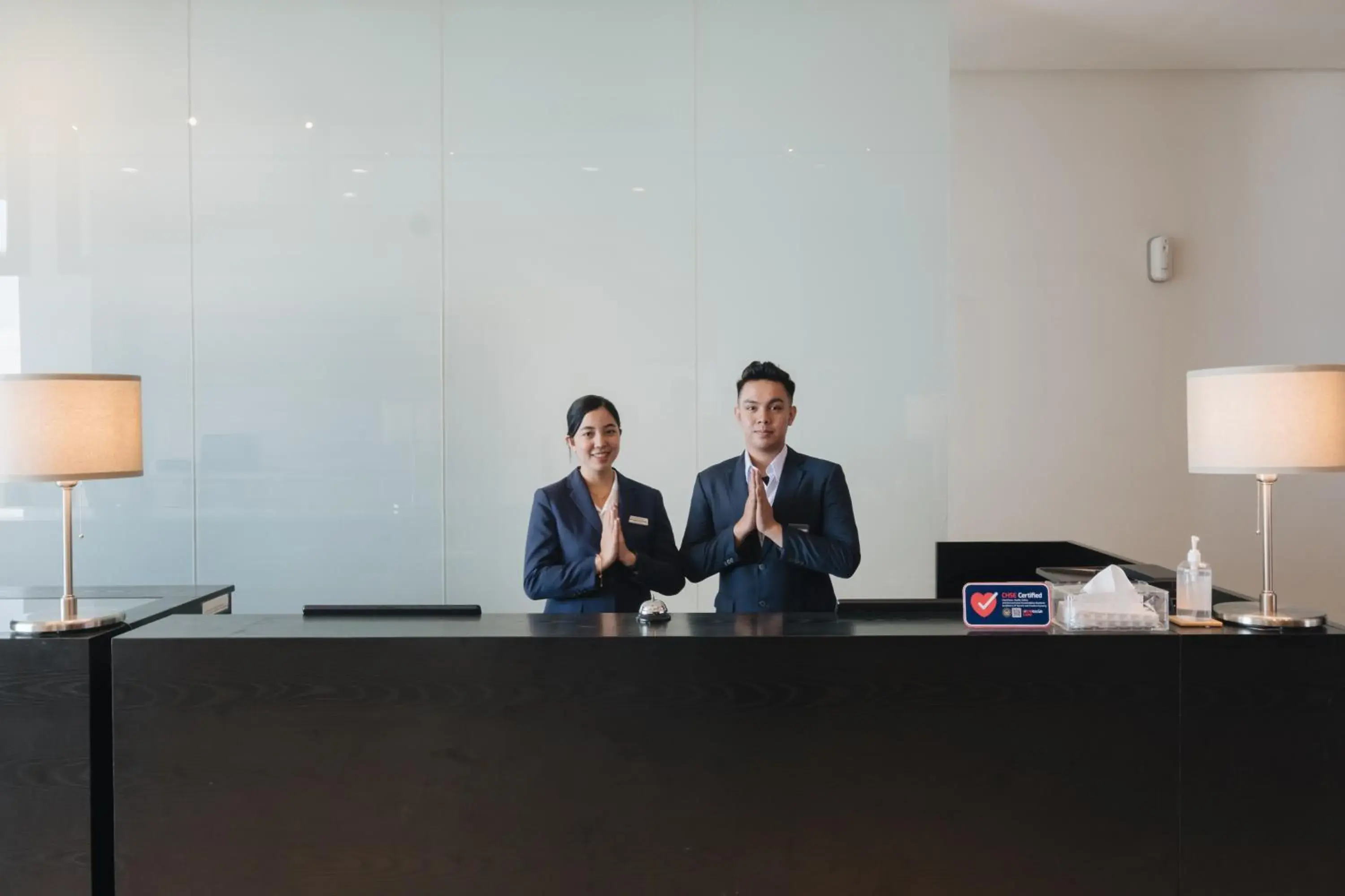 Lobby or reception in Luminor Hotel Metro Indah Bandung - Free Breakfast - Free Exclusive Gym - Free Aesthetic Afternoon Tea or Coffee Lobby or reception in Luminor Hotel Metro Indah Bandung - Free Breakfast - Free Exclusive Gym - Free Aesthetic Afternoon Tea or Coffee