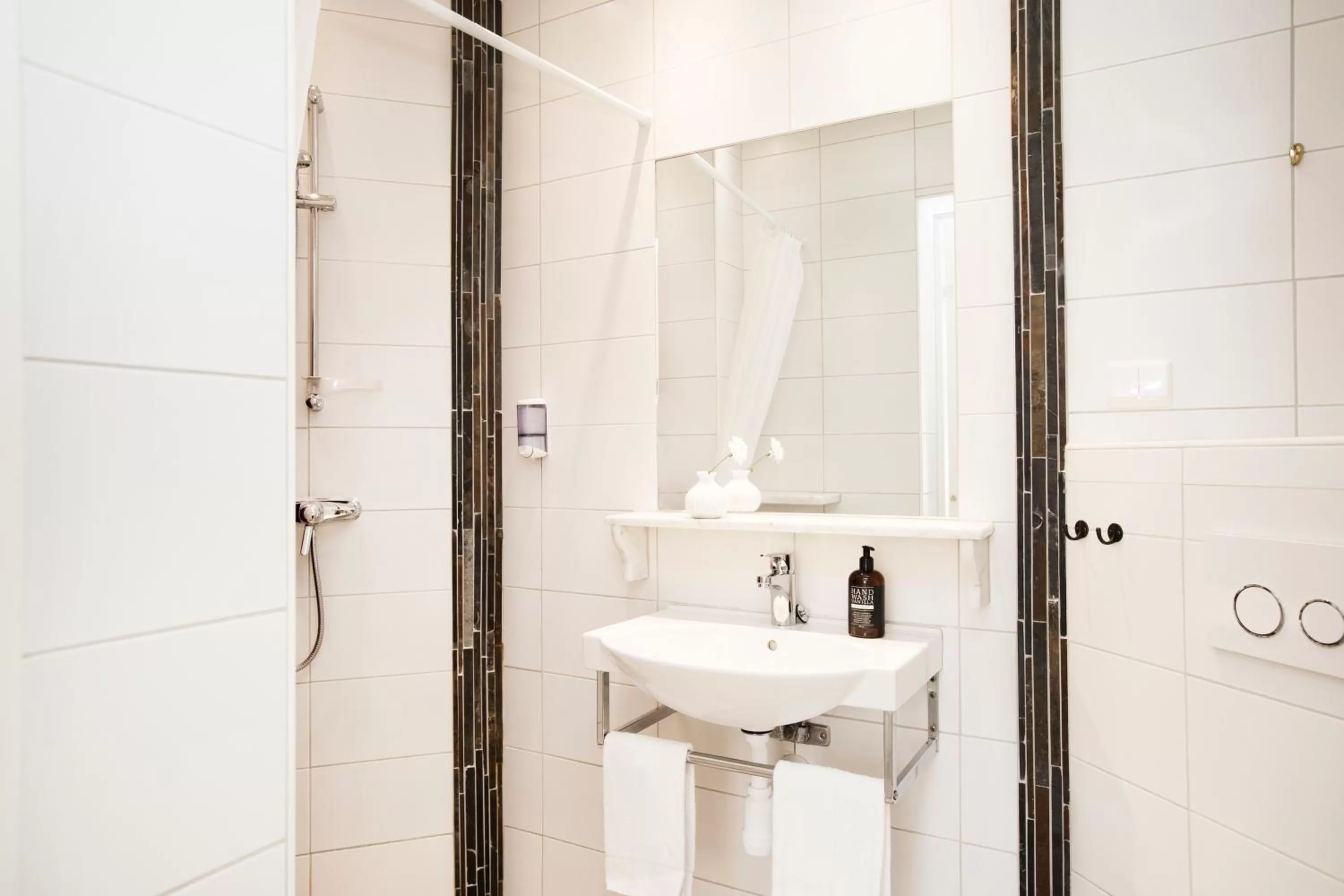 Bathroom in Hotell Breda Blick