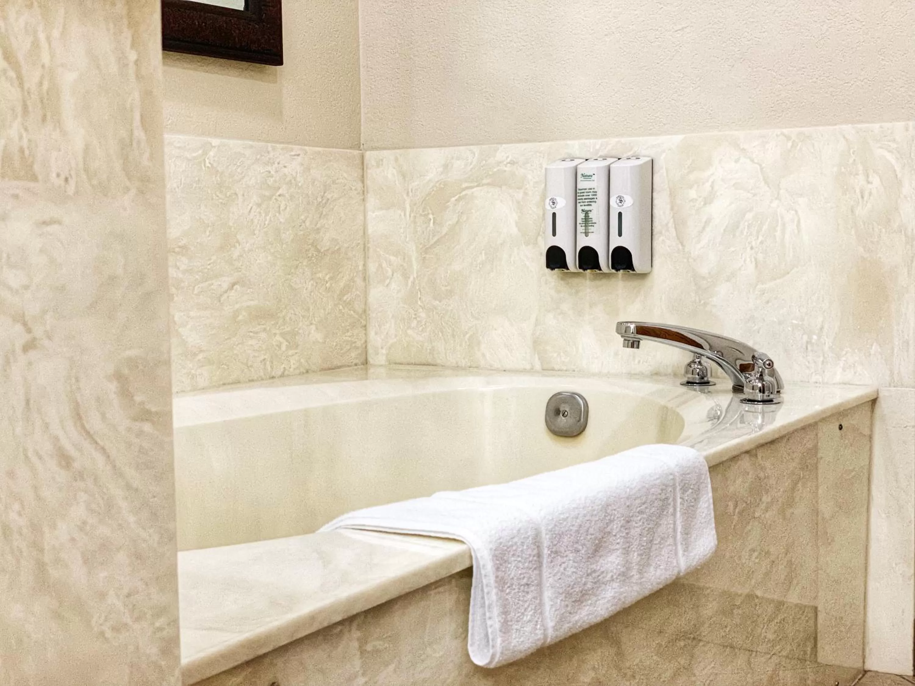 Solarium in Stratford Inn