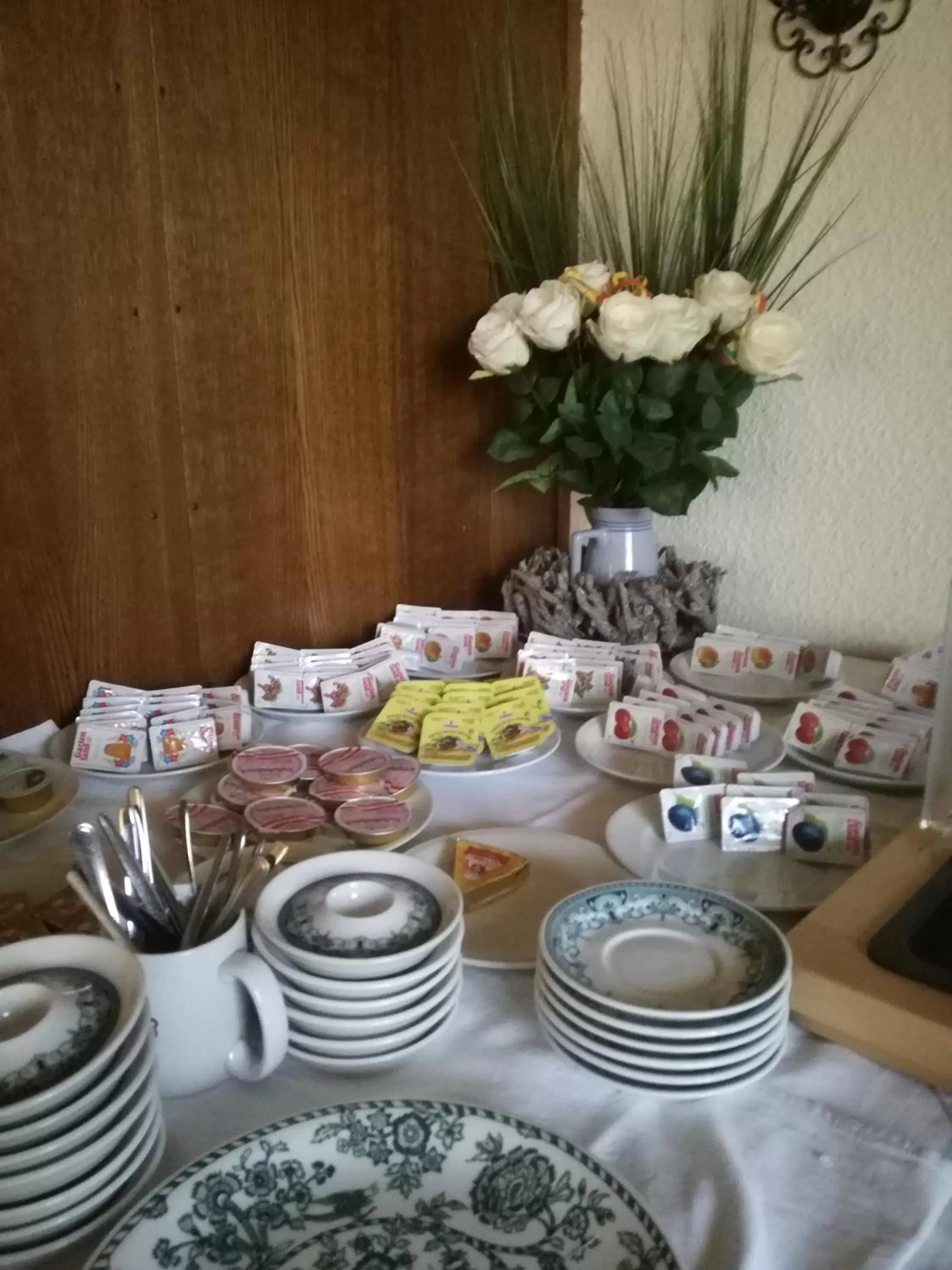 Buffet breakfast in Landgasthof zum Betenmacher