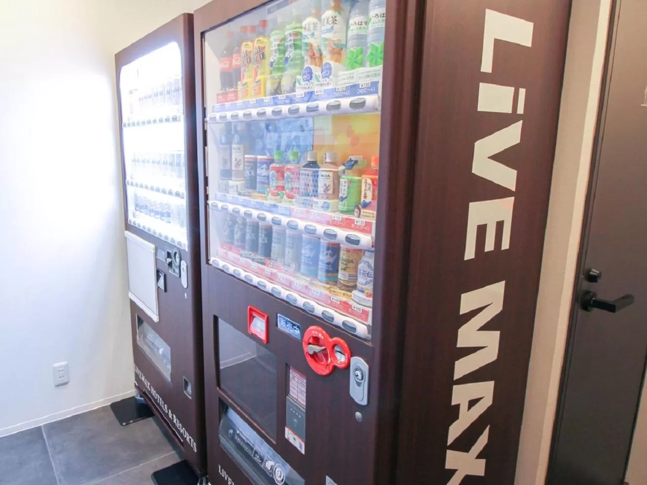 vending machine in HOTEL LiVEMAX Nagoya Kanayama