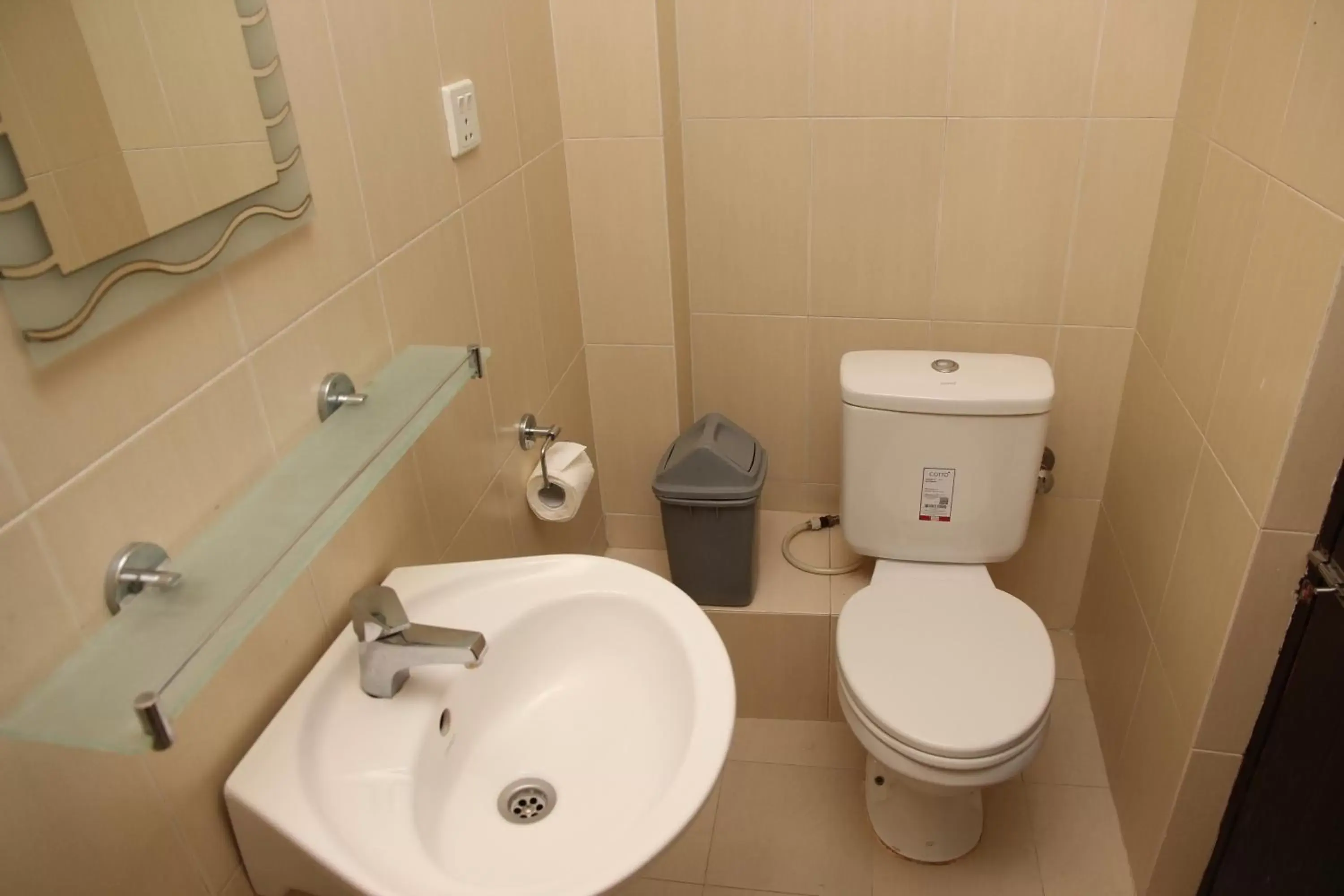 Bathroom in Potala Guest House