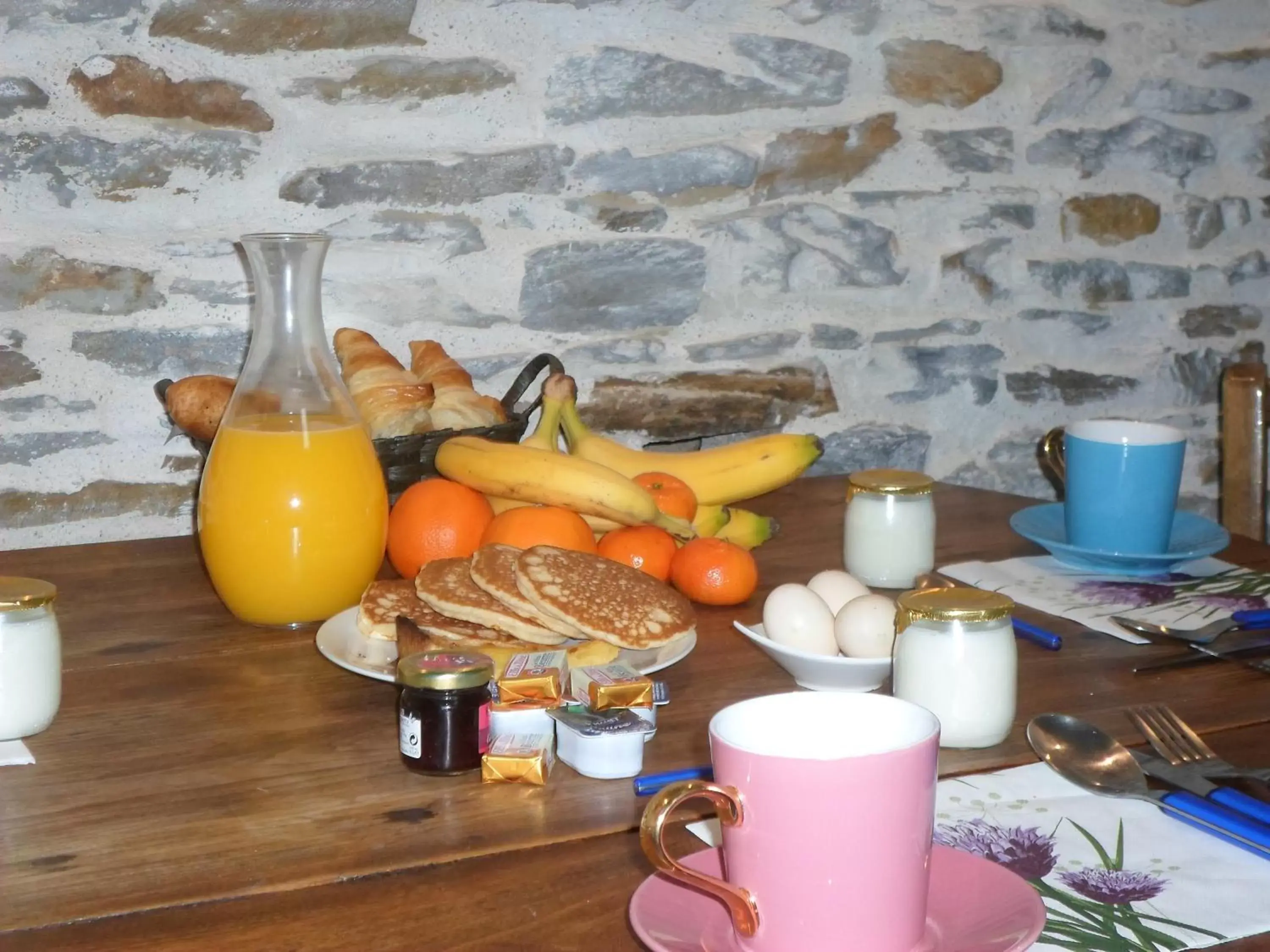 Breakfast in Les Colombes de la Baie du Mont Saint-Michel