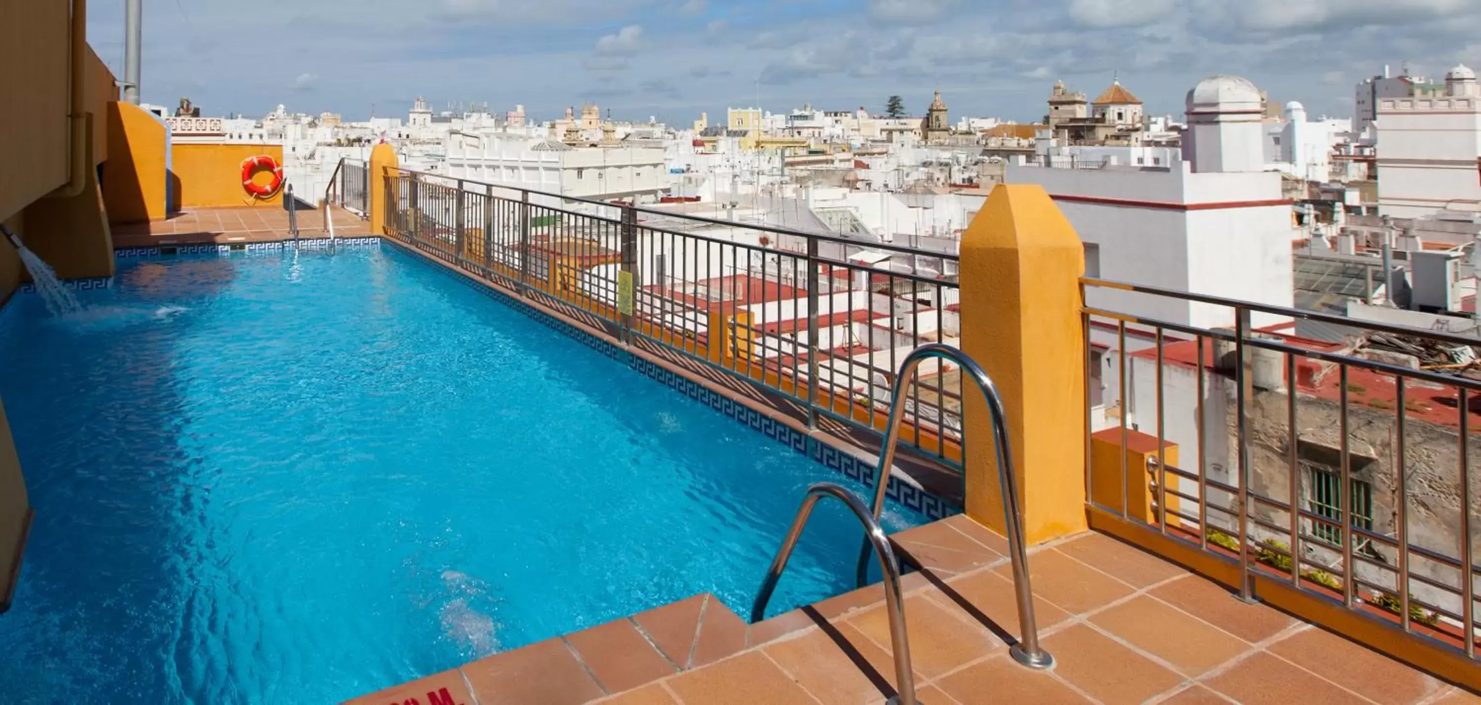Swimming Pool in Senator Cádiz Spa Hotel
