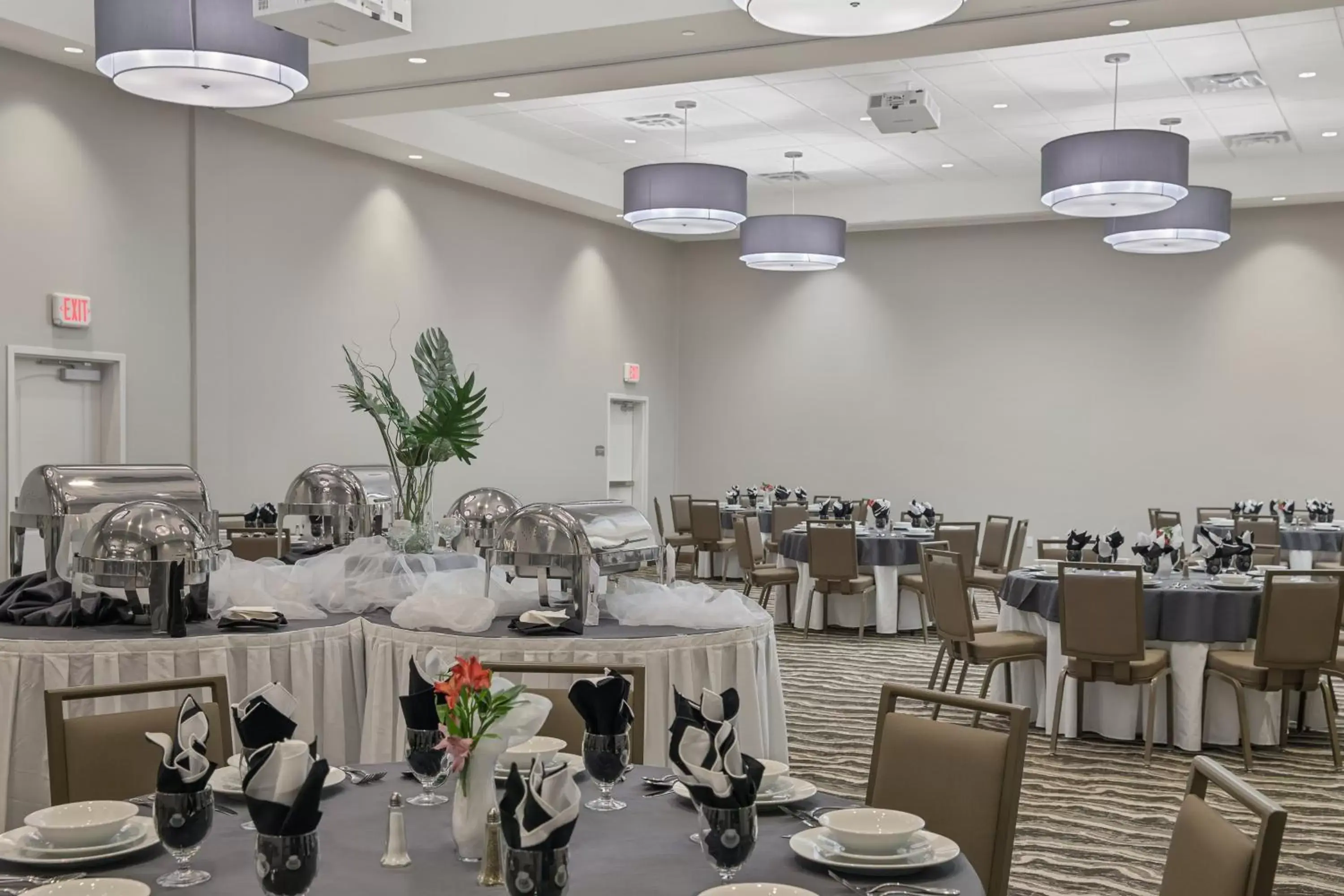 Banquet/Function facilities, Restaurant/Places to Eat in Staybridge Suites - Florence Center, an IHG Hotel