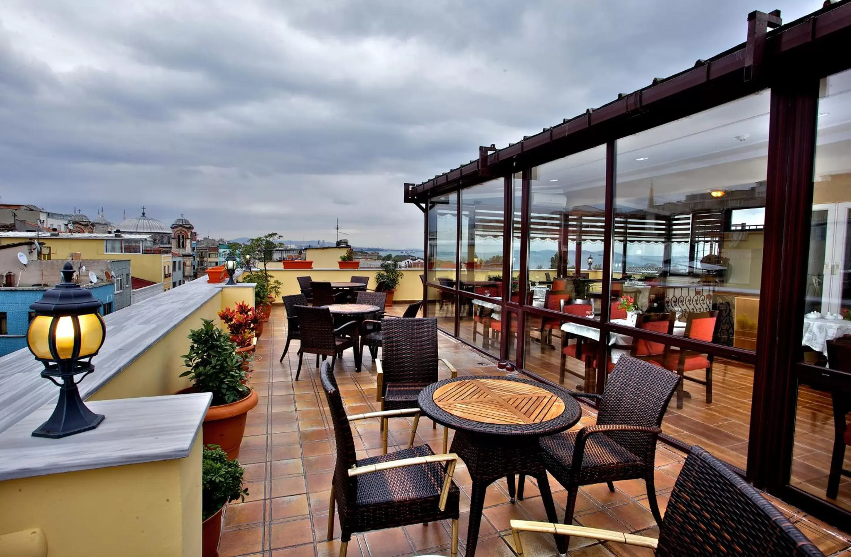 Balcony/Terrace, Restaurant/Places to Eat in Amber Hotel & Spa