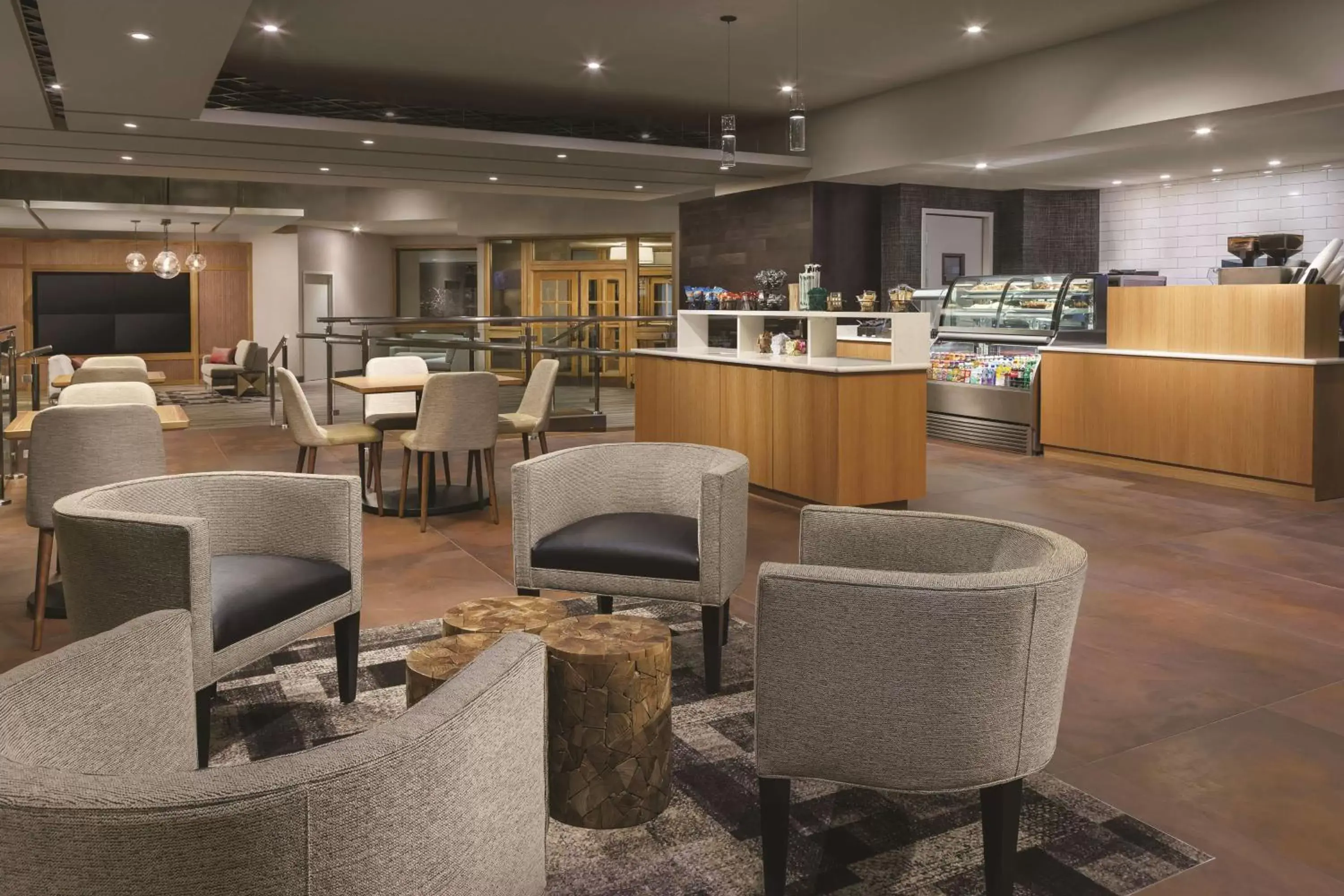 Dining area, Restaurant/Places to Eat in DoubleTree by Hilton Colorado Springs