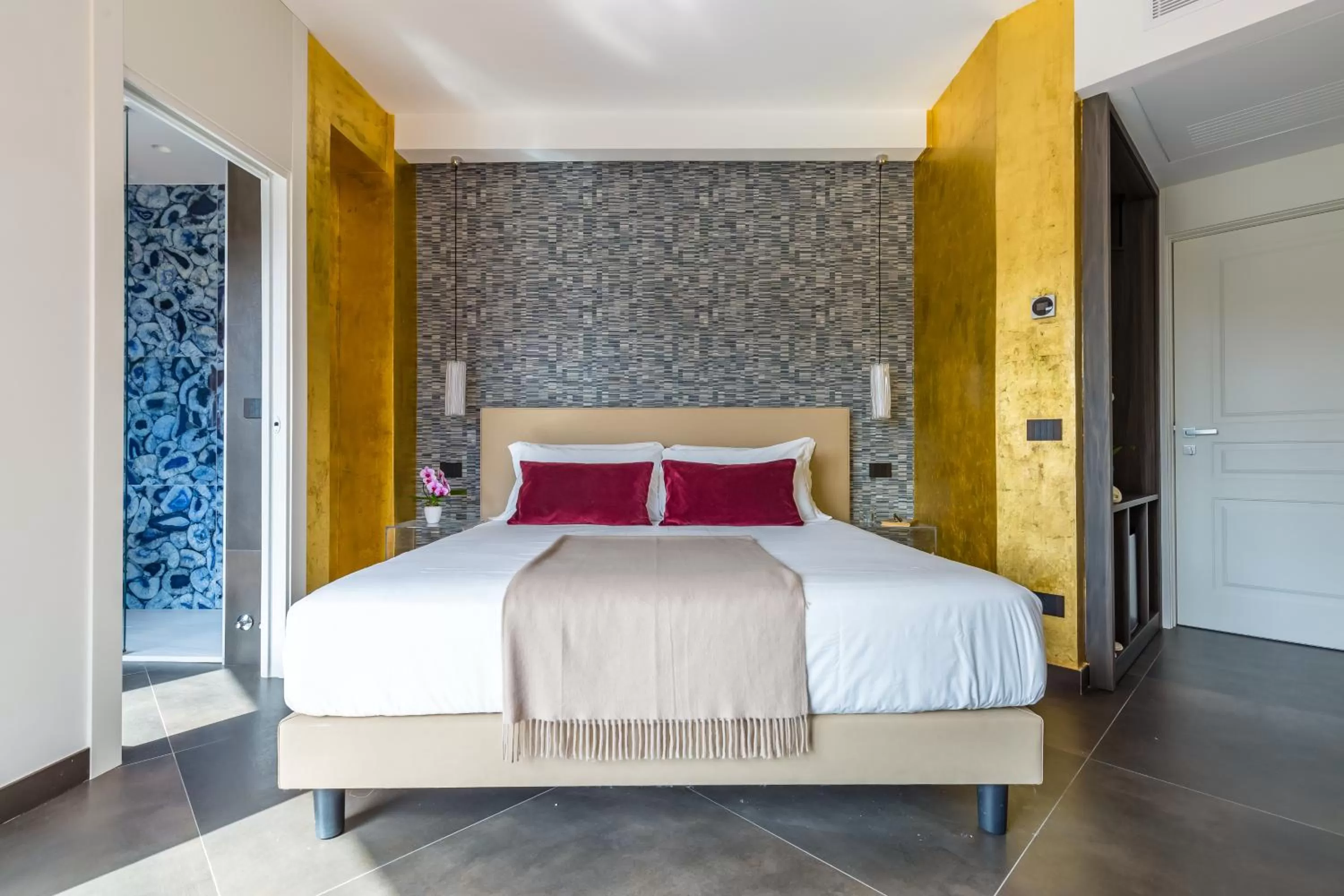 Bed in Dei Martiri Suite