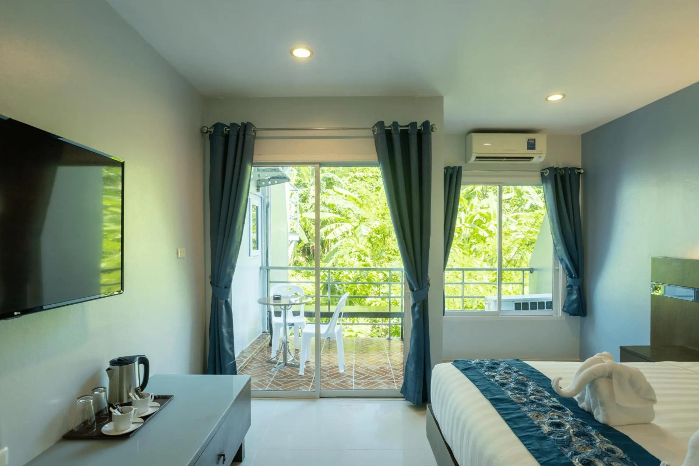 Natural landscape, Bed in The Great @Patong Hotel