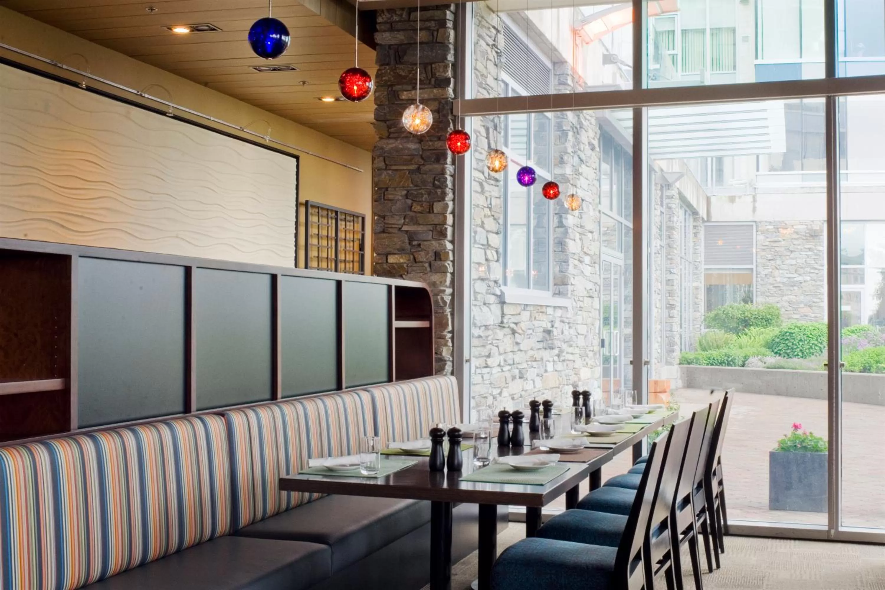 Restaurant/places to eat in The Sidney Pier Hotel & Spa