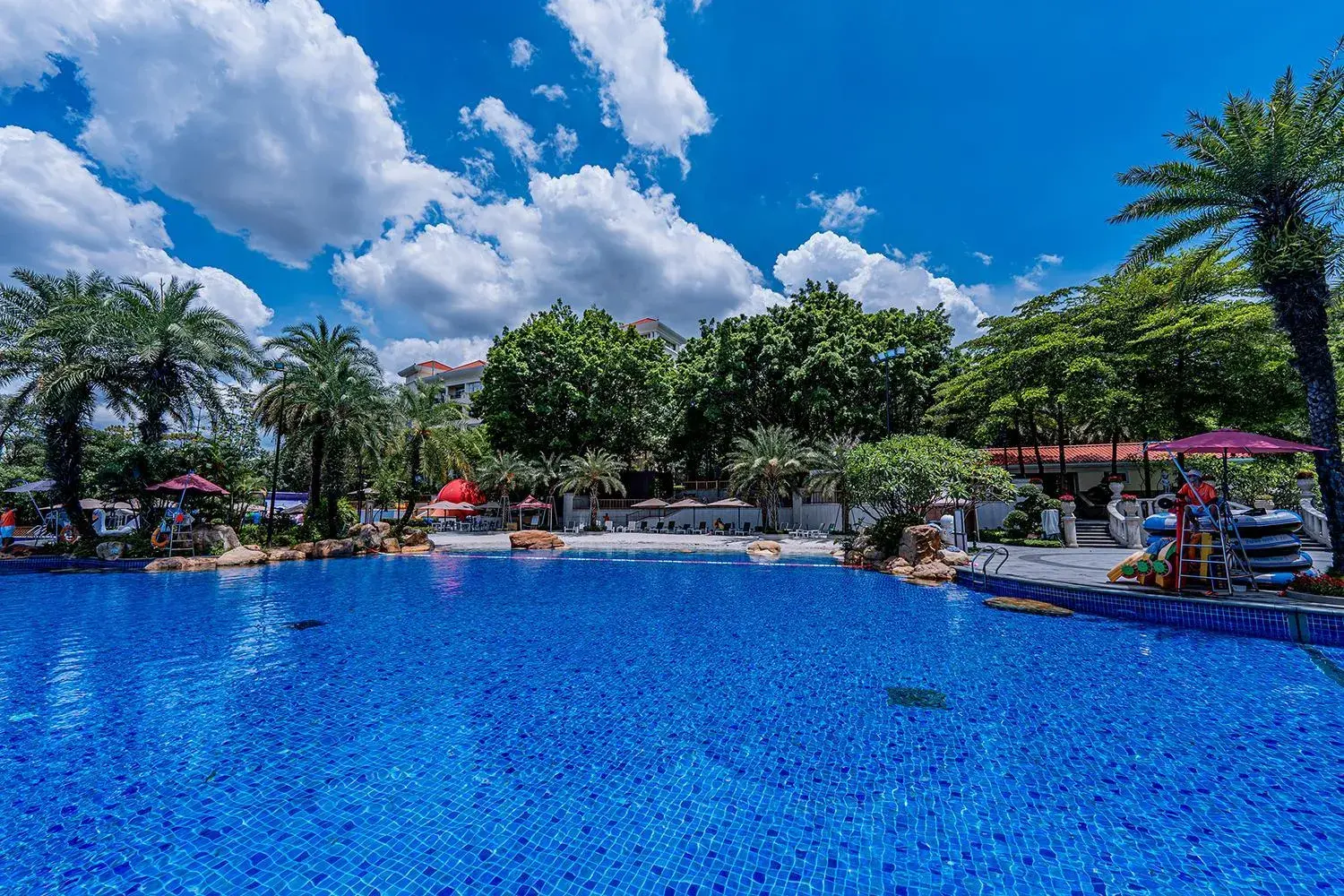 Pool view, Swimming Pool in Goodview Hotel Sangem Tangxia
