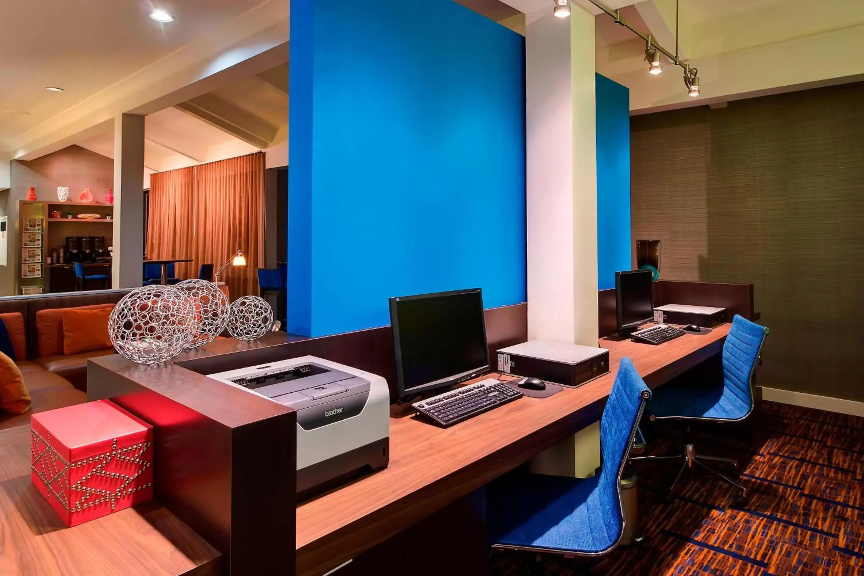 Business facilities in Courtyard Houston/Brookhollow