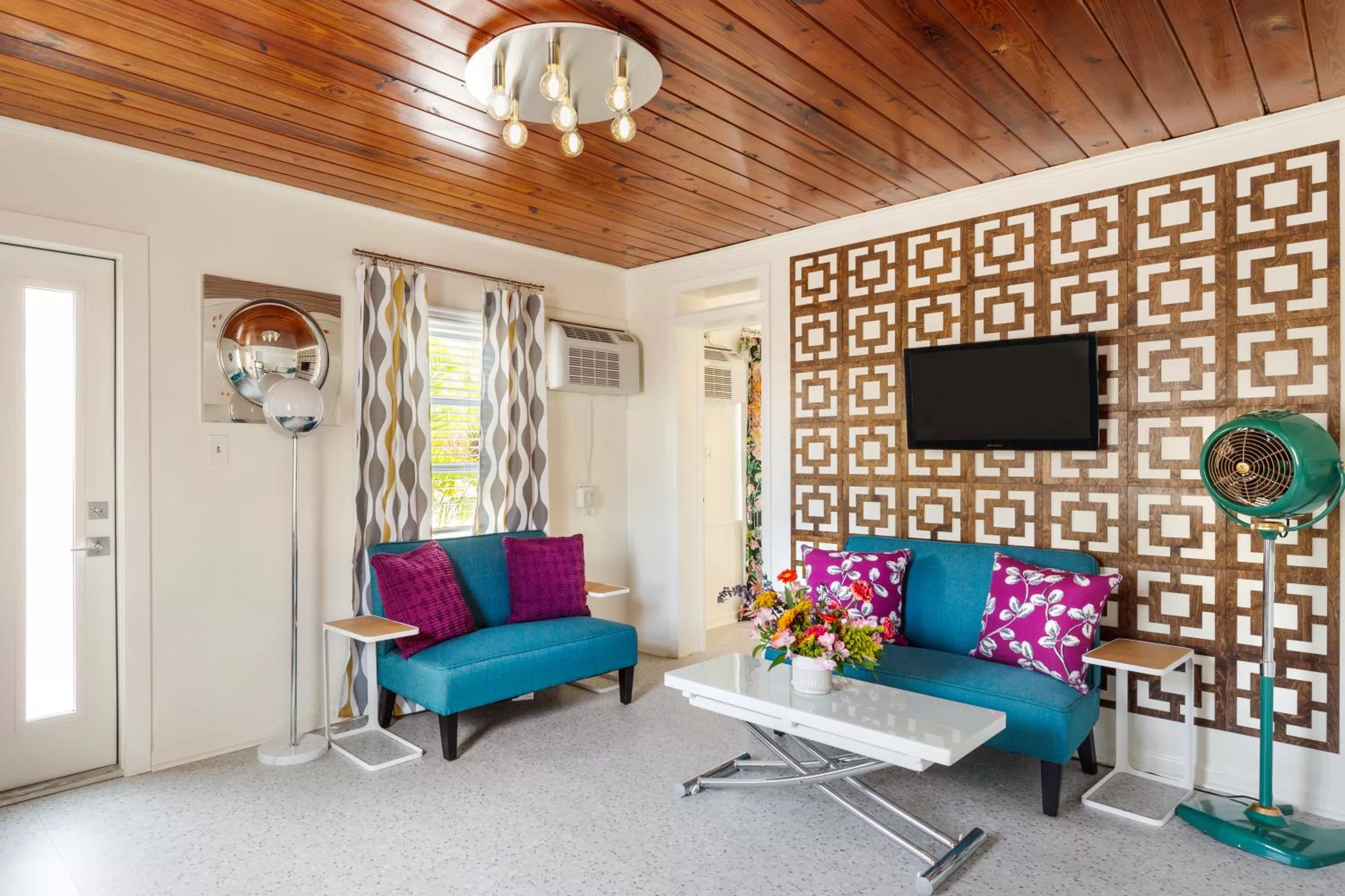 Living room in Sunset Inn and Cottages