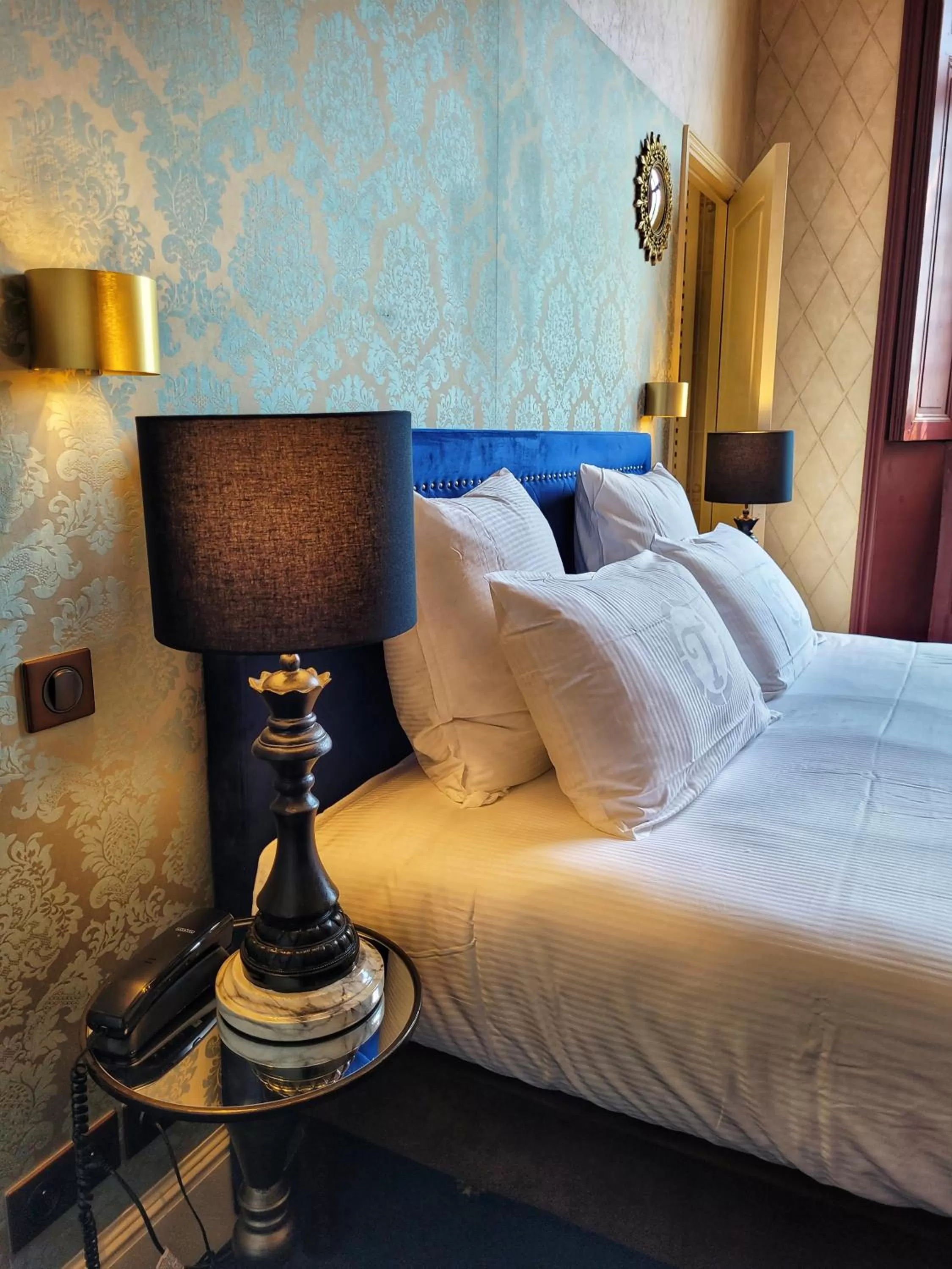 Bed in Le Manoir Saint Thomas