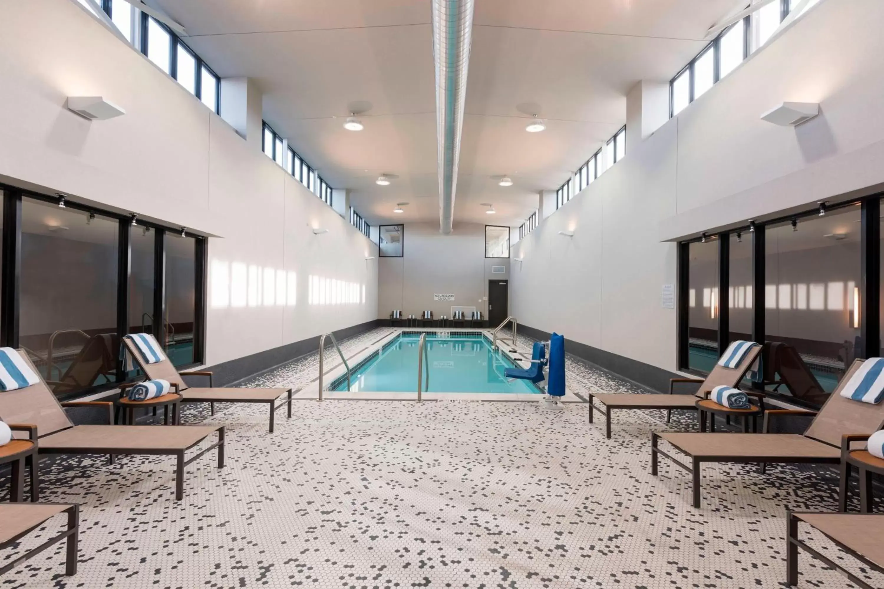 Swimming Pool in Courtyard by Marriott Waterloo Cedar Falls