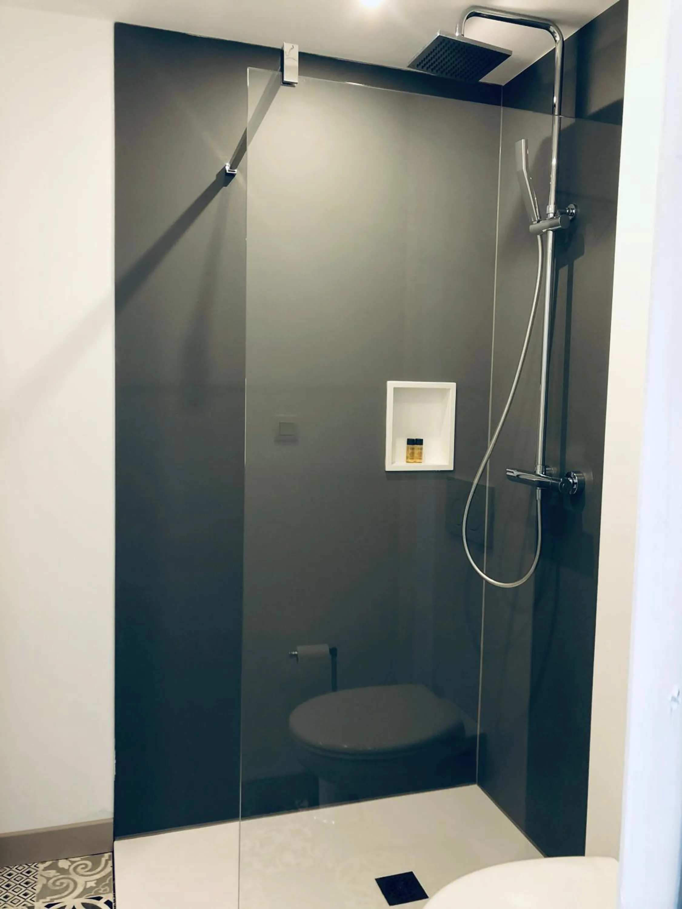 Bathroom in Logis Hôtel Sea View