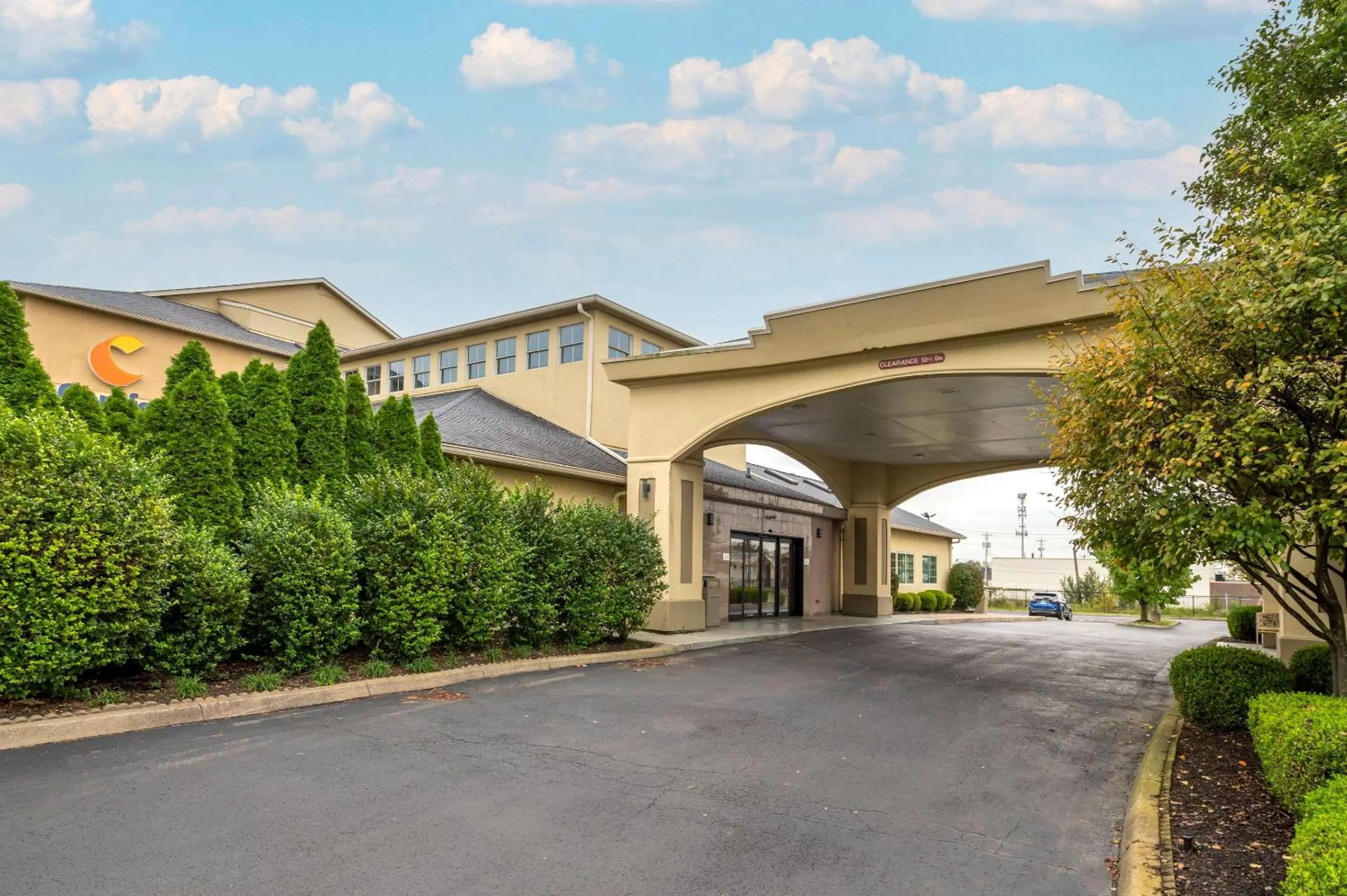 Property building in Comfort Suites Columbus Expo Center