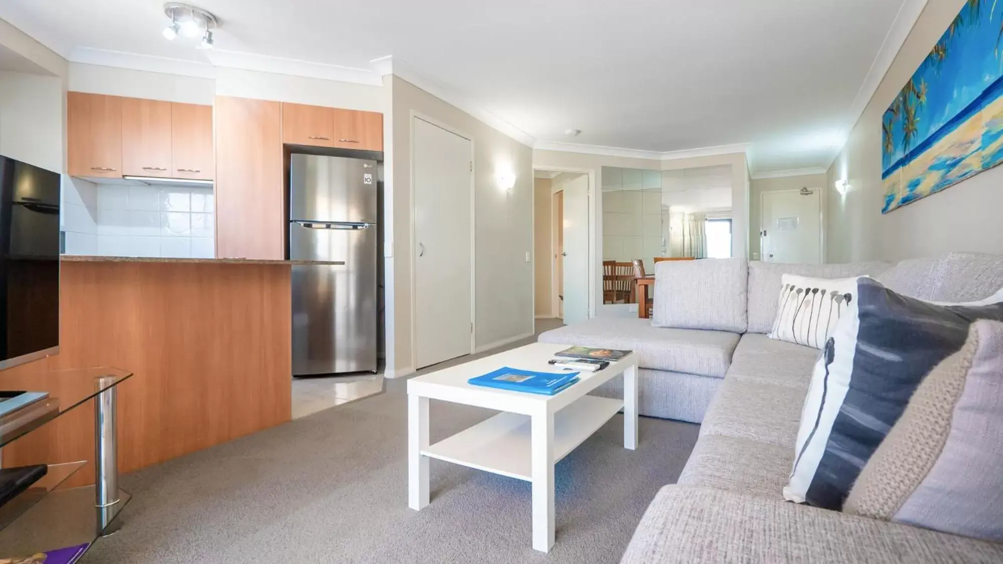 Living room, Seating Area in Burleigh on the Beach