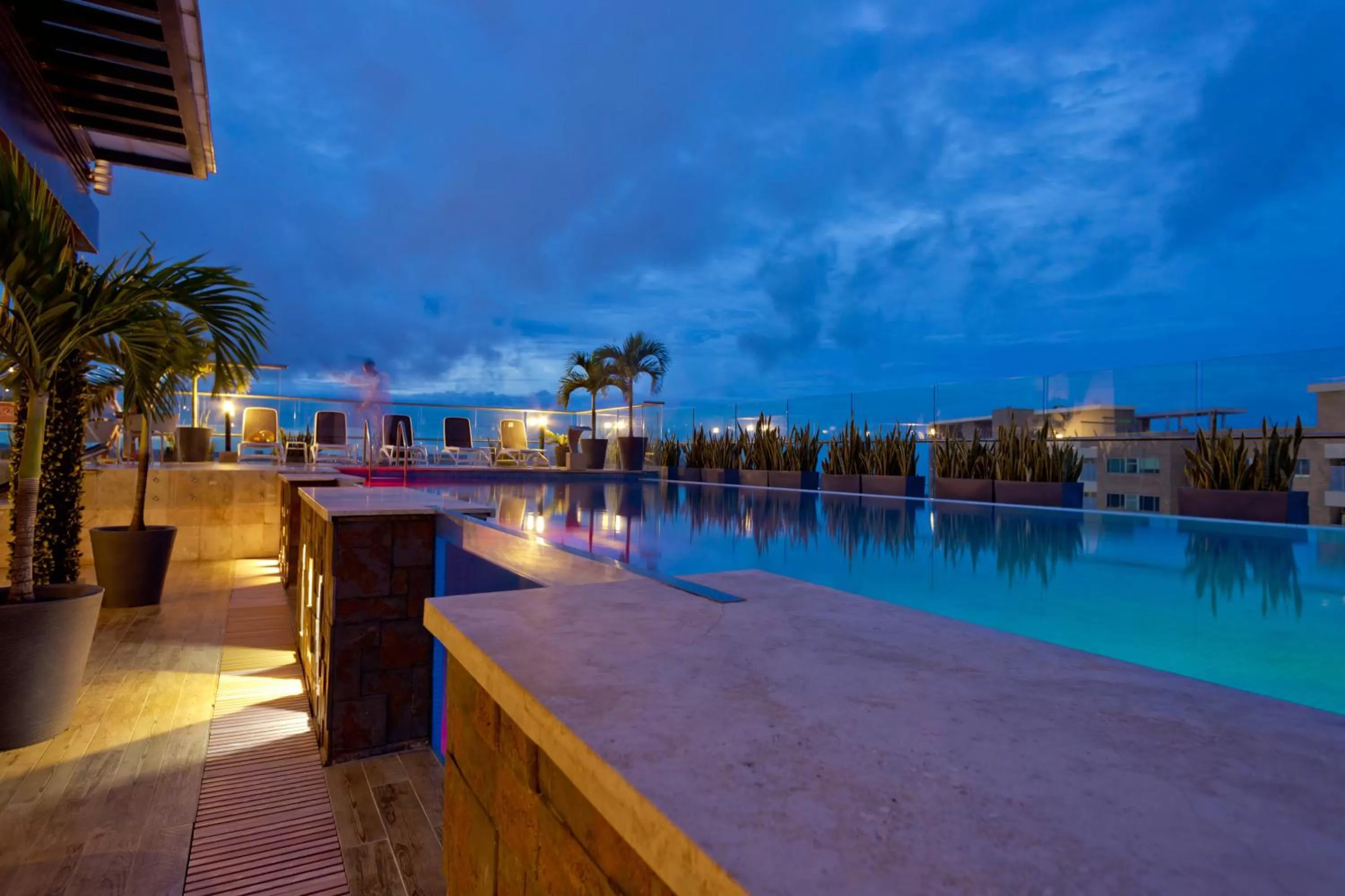 Swimming pool in Crowne Plaza Barranquilla by IHG