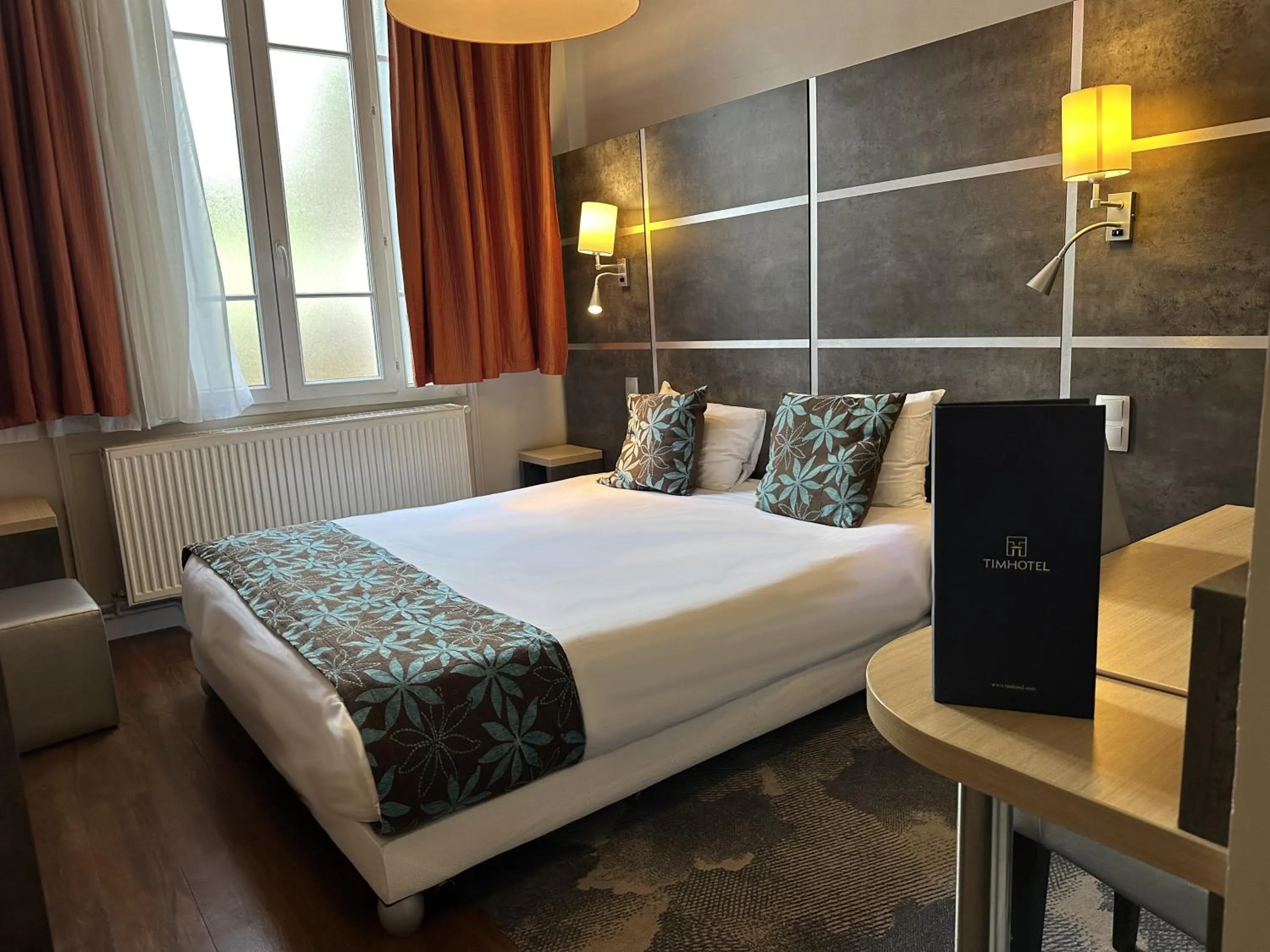 Bedroom, Bed in Timhotel Boulogne Rives de Seine