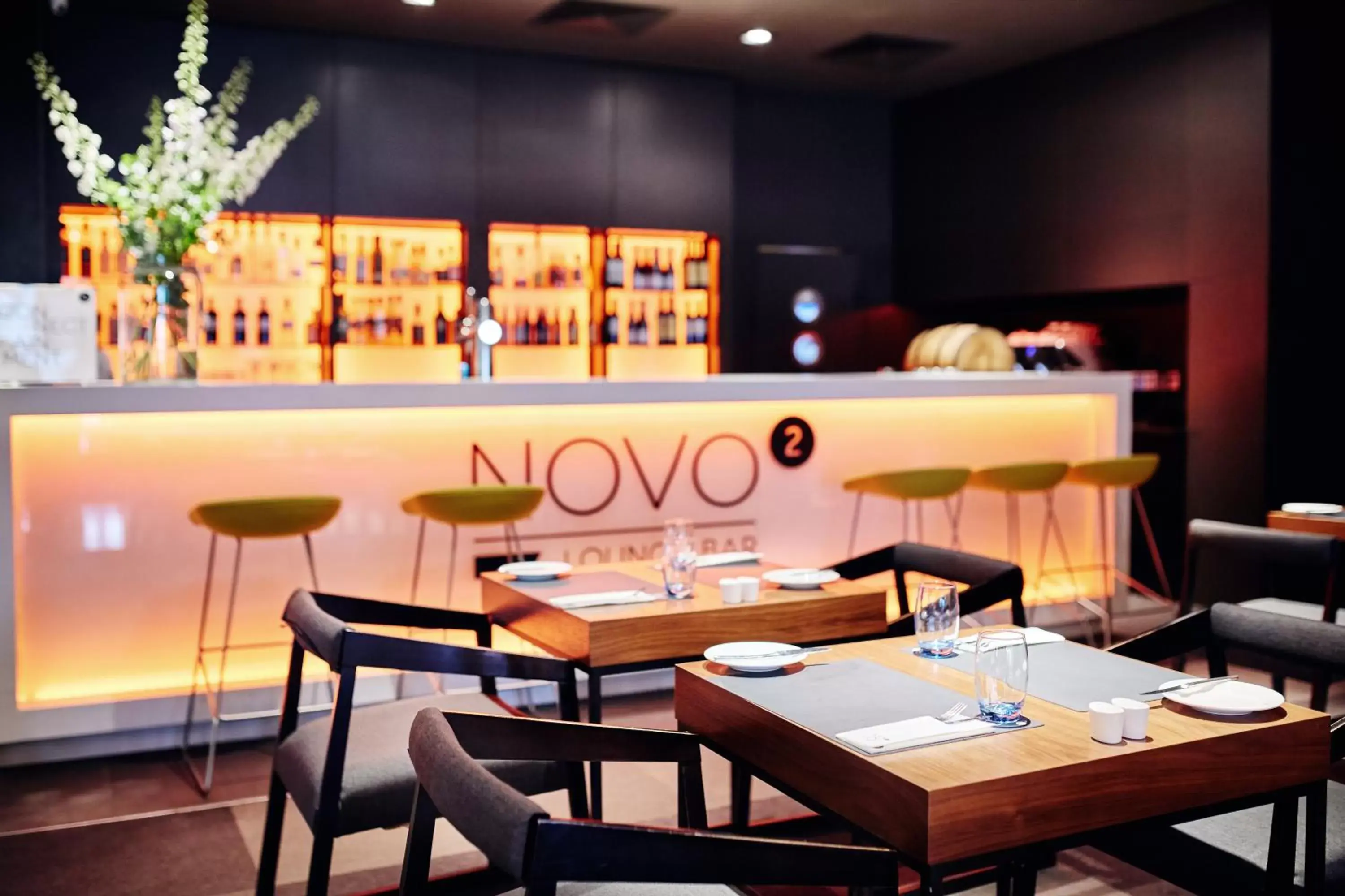 Lounge or bar, Restaurant/Places to Eat in Novotel Kraków City West