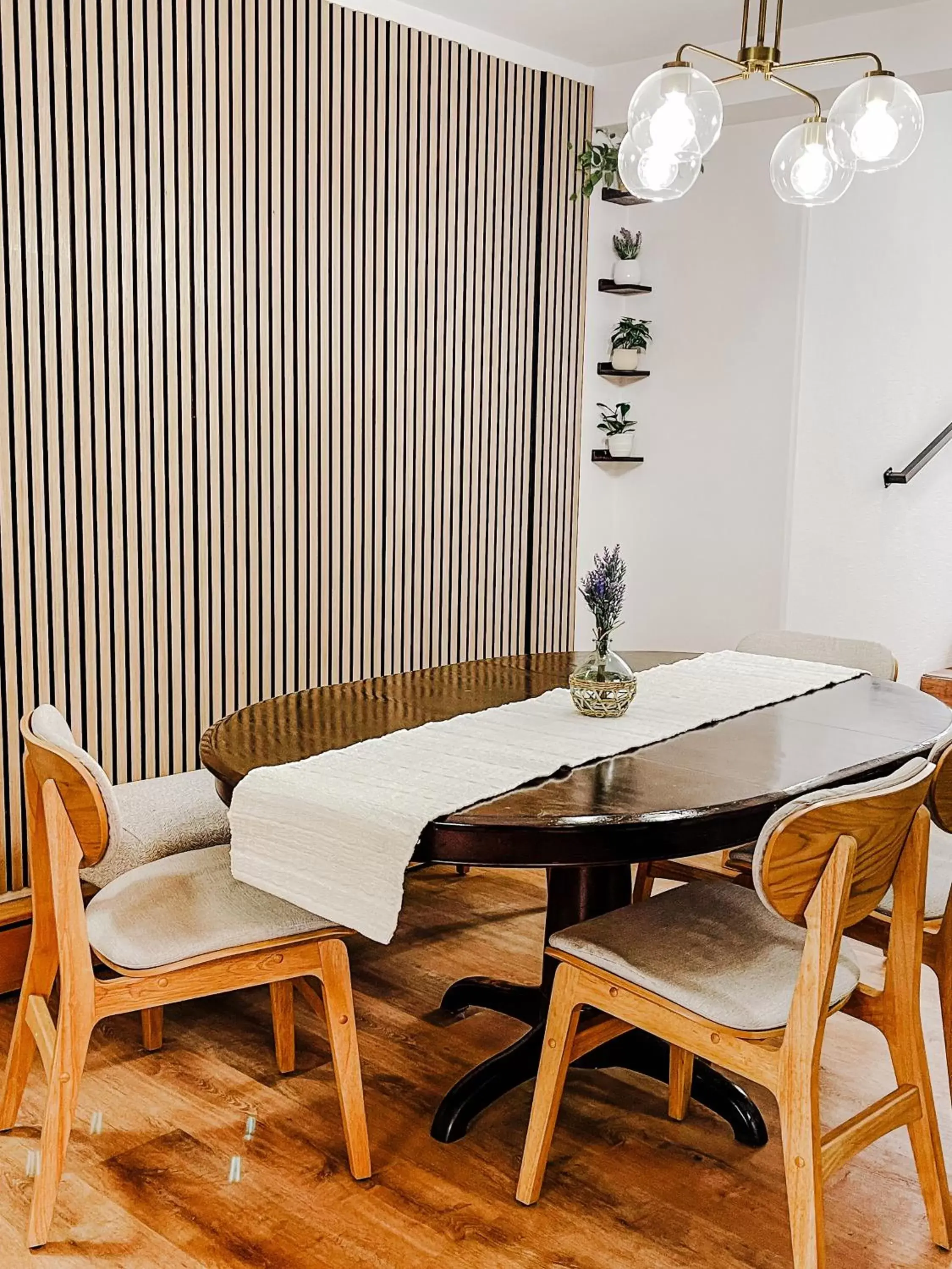 Dining area, Seating Area in SunStar Alaska Bed and Breakfast LLC