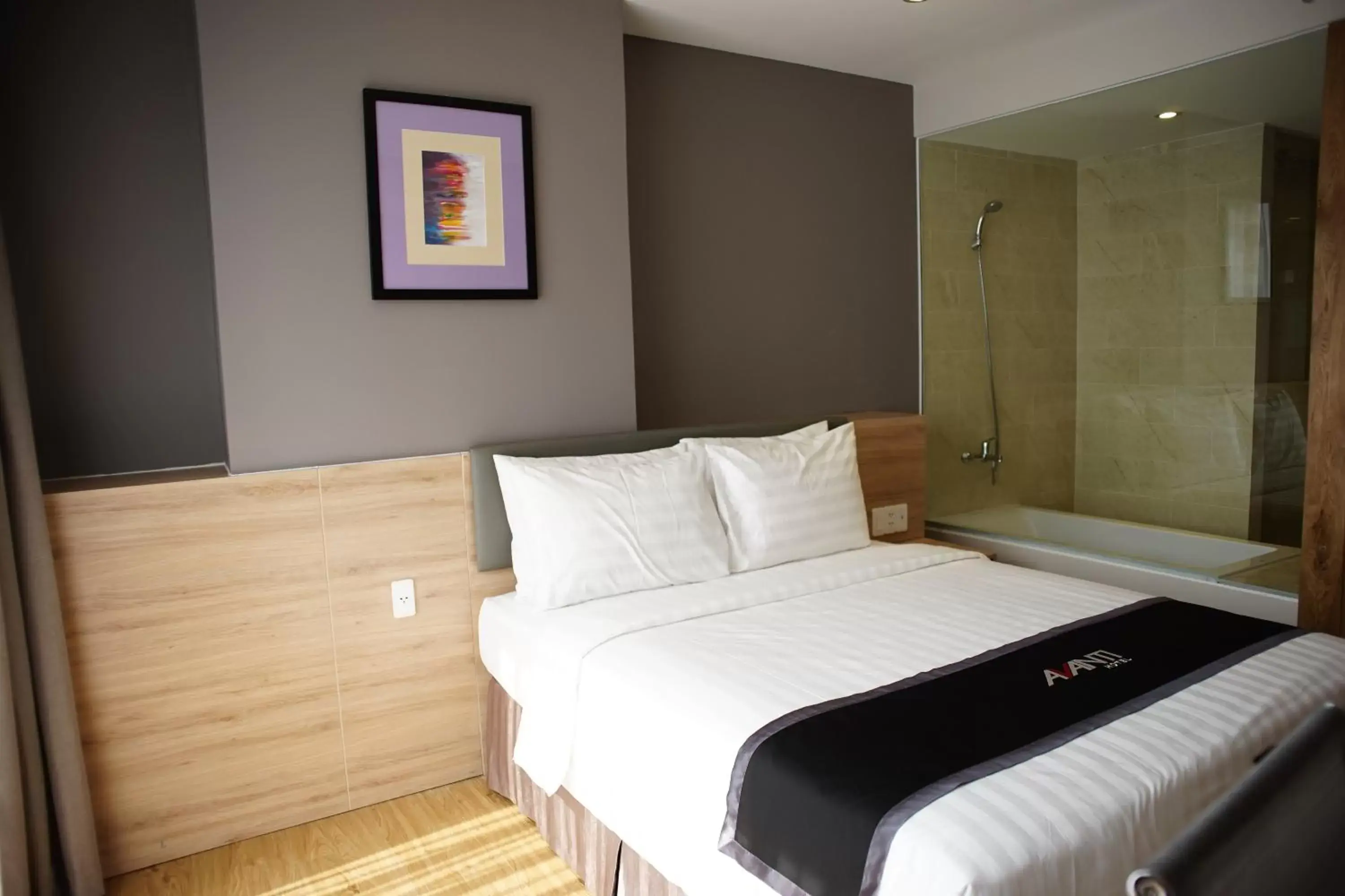 Bed in Avanti Hotel