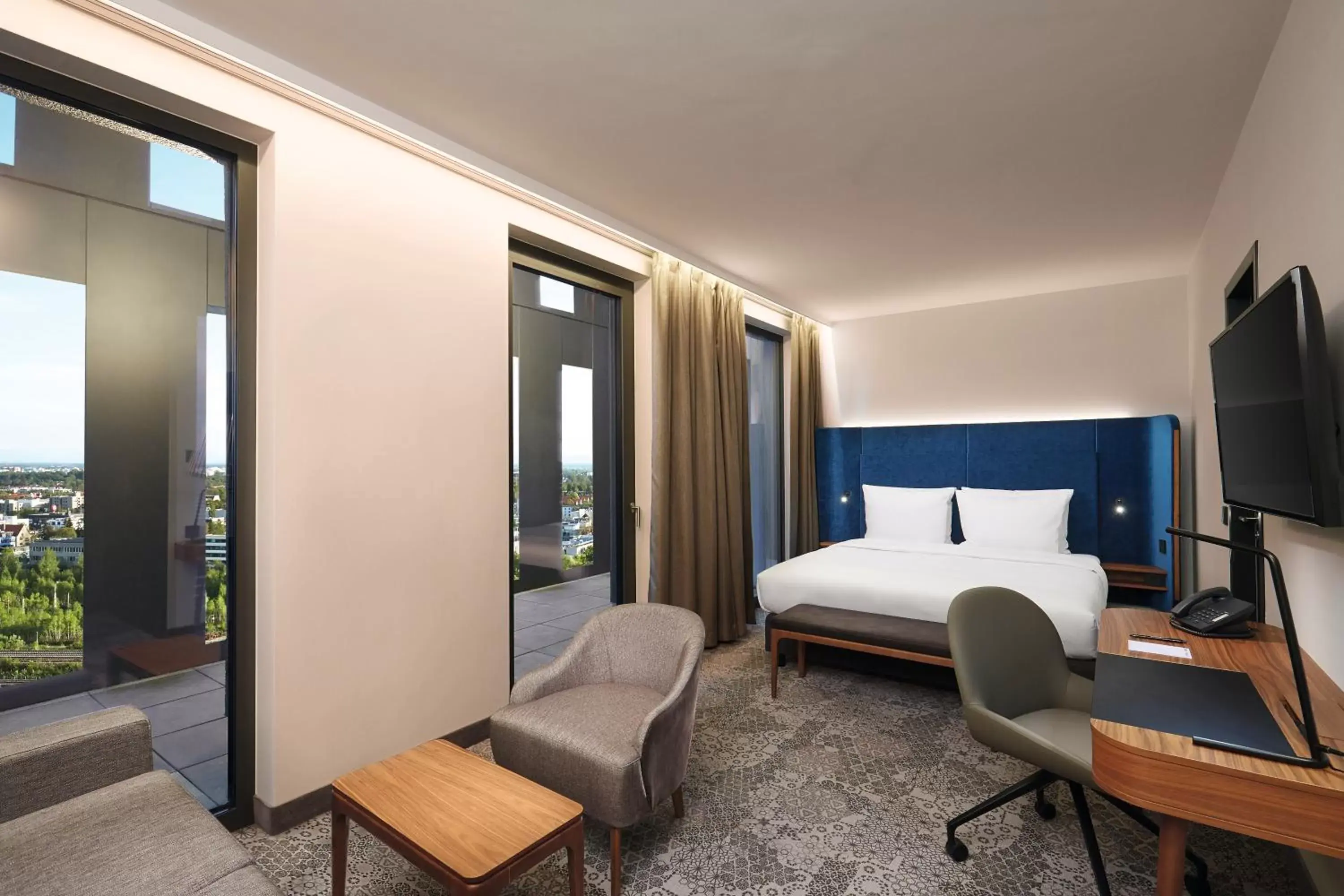 View (from property/room), Bed in HYPERION Hotel München View (from property/room), Bed in HYPERION Hotel München