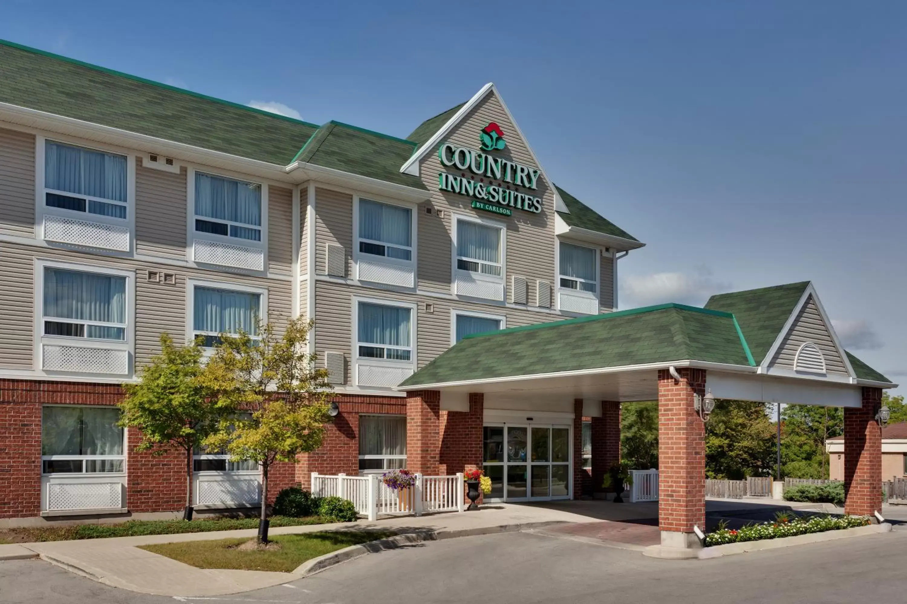 Property Building in Country Inn & Suites by Radisson, London South, ON