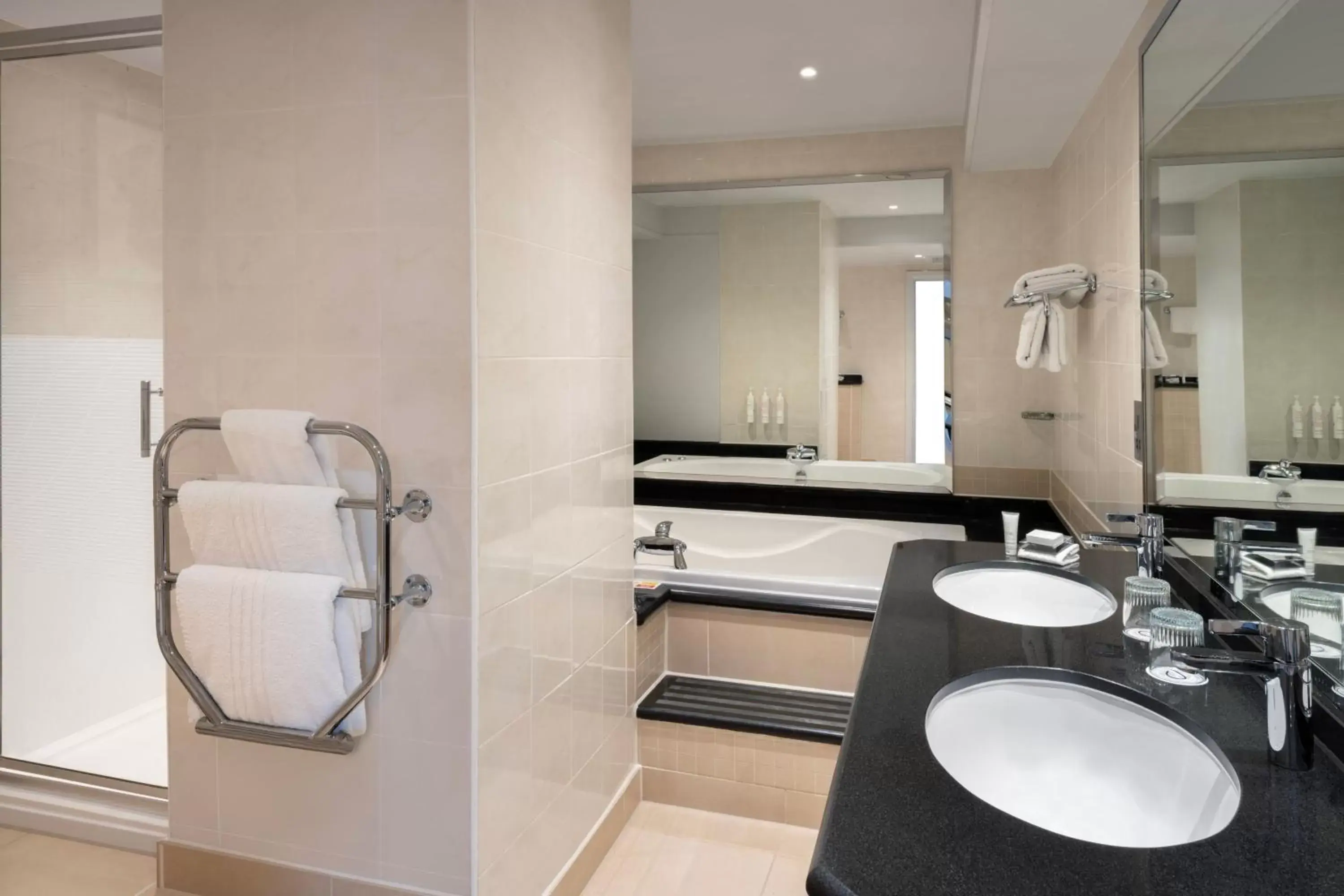 Bathroom in Delta Hotels by Marriott Northampton