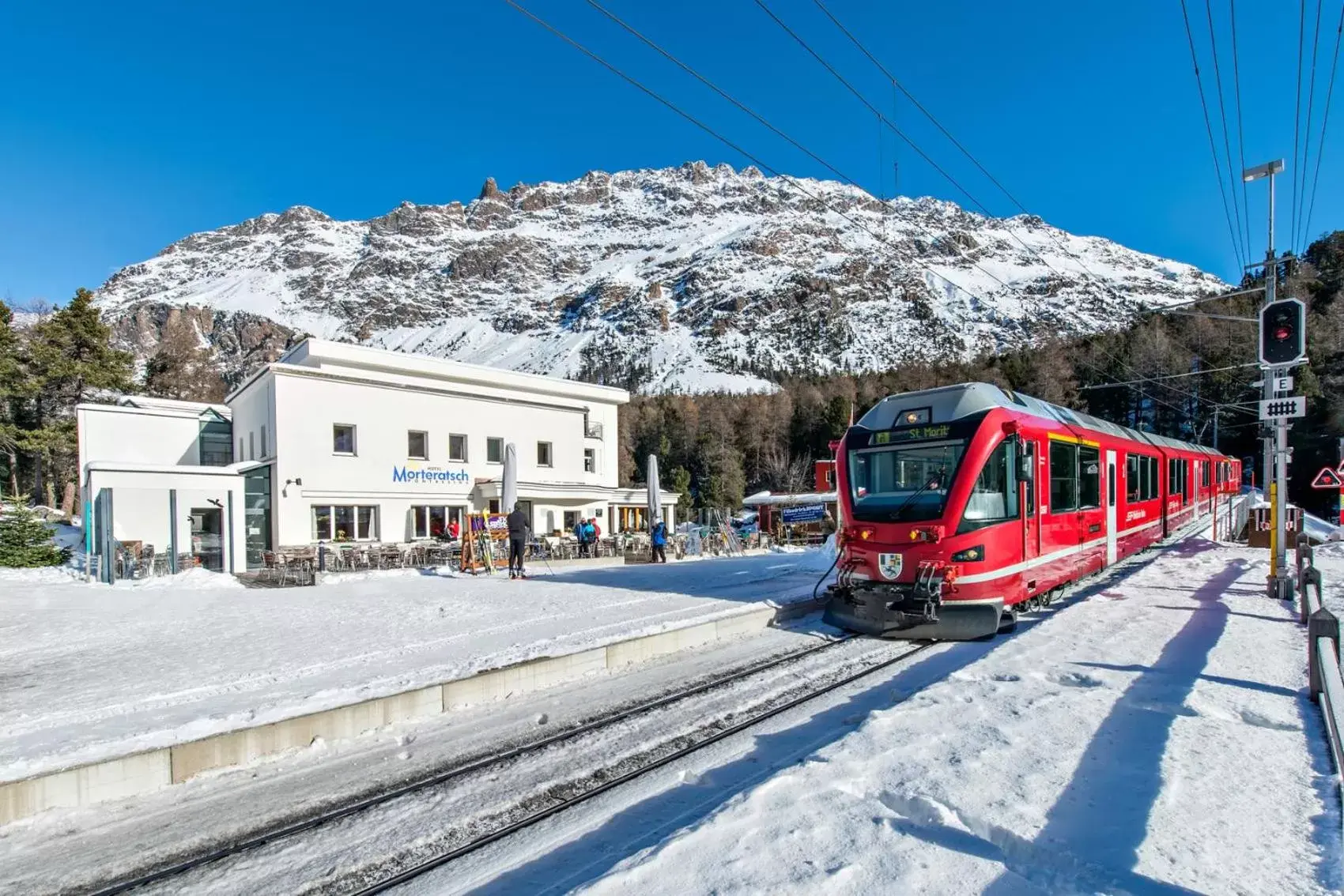 Property building, Winter in Gletscher-Hotel Morteratsch