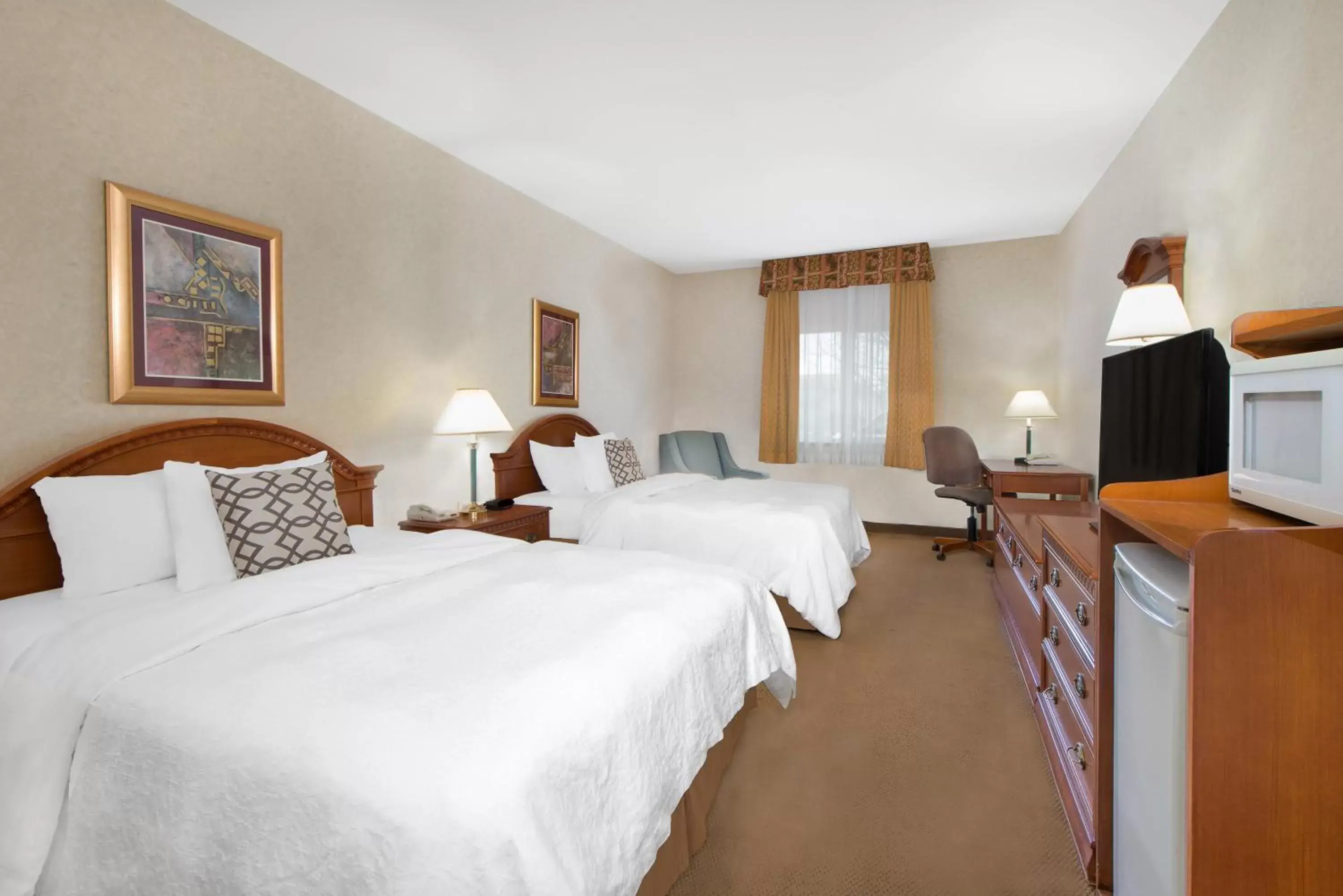 Bedroom, Room Photo in Days Inn & Suites by Wyndham Dumas