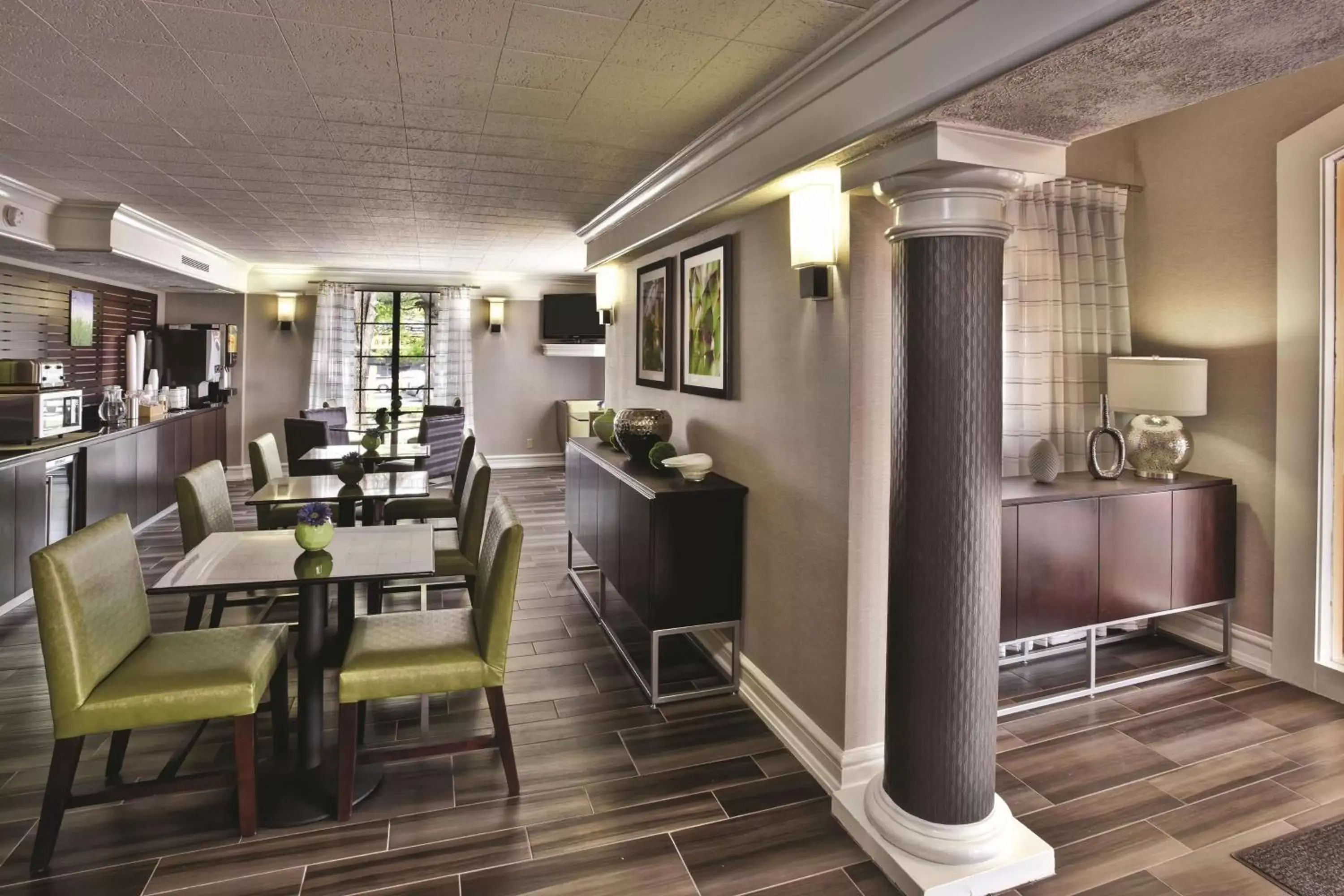 Lobby or reception, Restaurant/Places to Eat in La Quinta Inn by Wyndham Nashville South