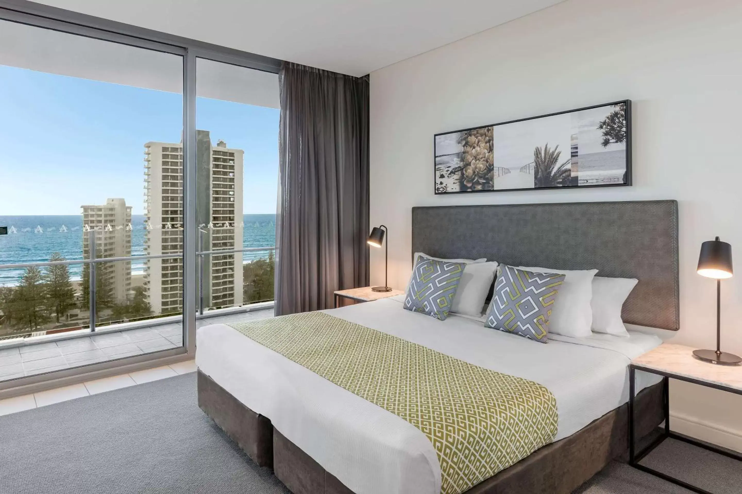 Photo of the whole room, Bed in Wyndham Resort Surfers Paradise